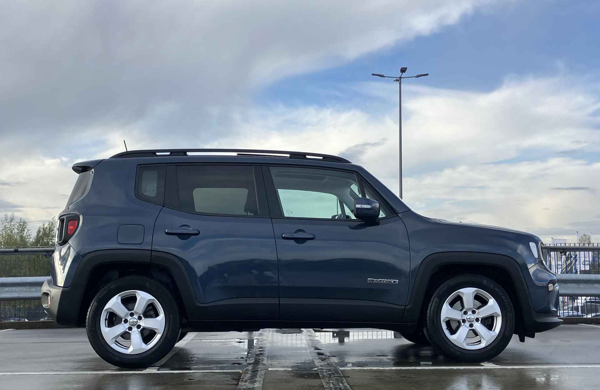 Jeep Renegade 1.3T DDCT Longitude / Panodak / Clima - 9/51