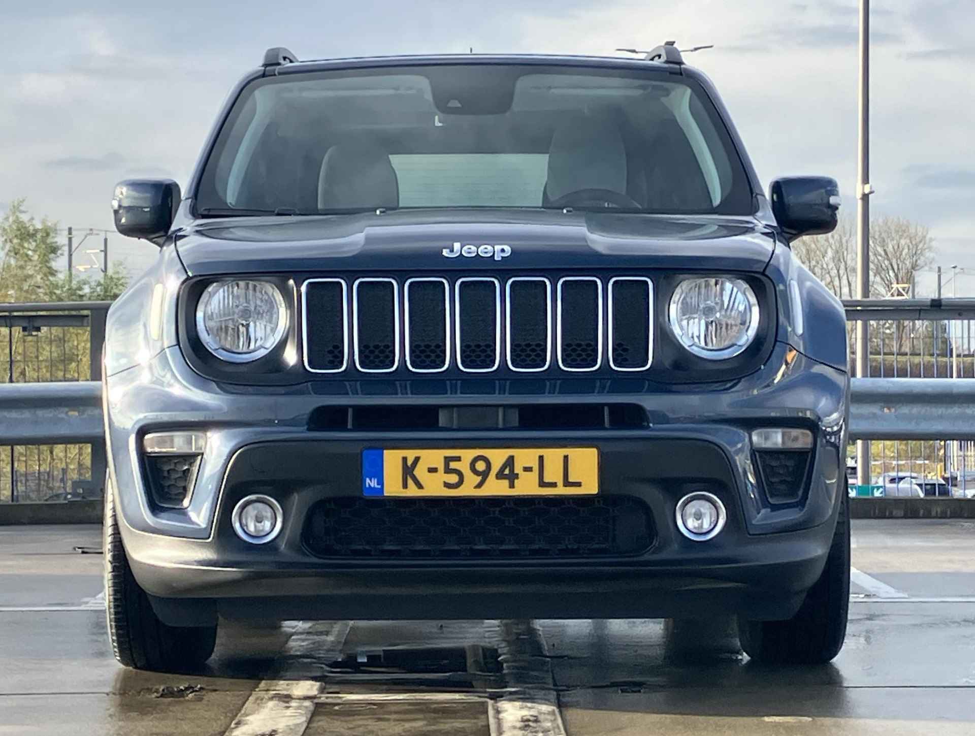 Jeep Renegade 1.3T DDCT Longitude / Panodak / Clima - 33/51