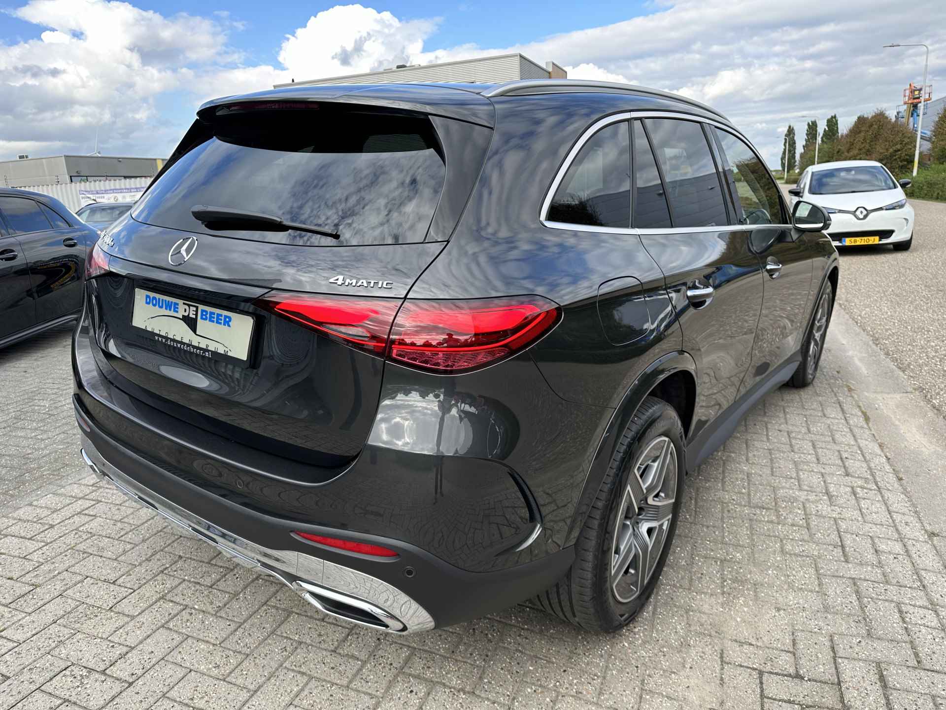 Mercedes-Benz GLC 300e 4MATIC AMG Premium Pano-Dak | Trekhaak | HUD | Keyless | Metallic - 6/38