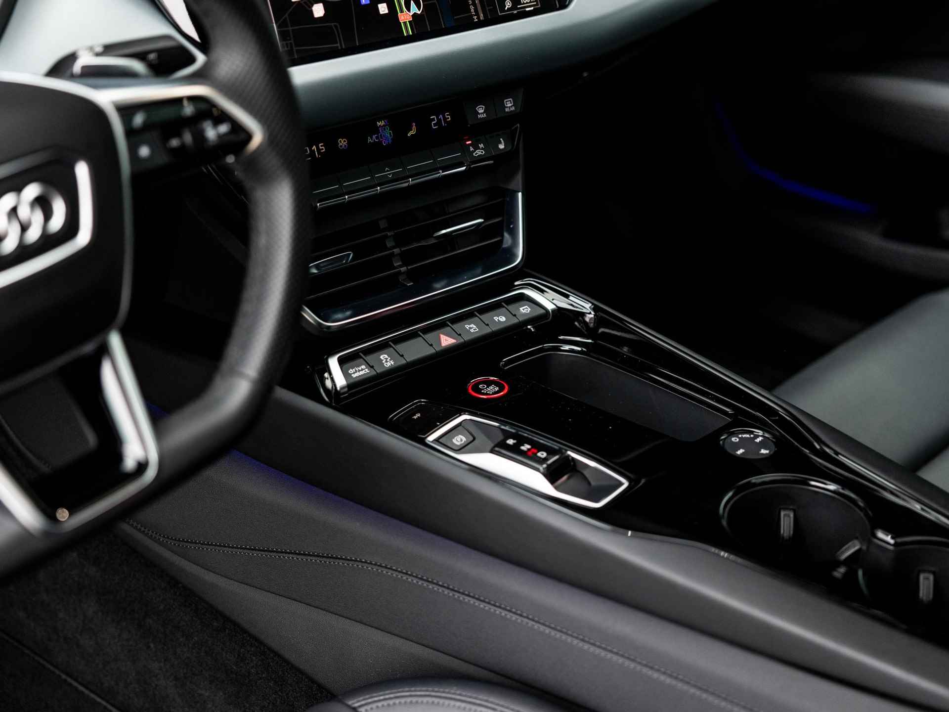 Audi e-tron GT GT 93 kWh | PANORAMADAK | SFEERVERLICHTING | ADAPTIEVE CRUISECONTROL | LUCHTVERING | TOPVIEW CAMERA | 21” VELGEN | HULPPAKKET PLUS | AFGEVLAKT STUUR | ACHTERBANKVERWARMING | - 29/57