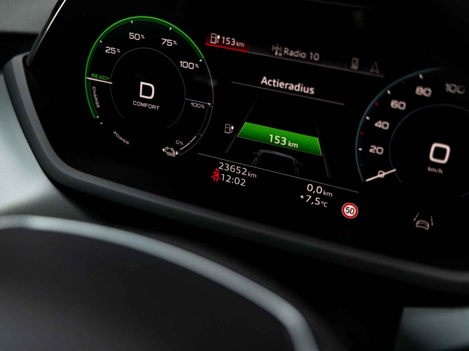 Audi e-tron GT GT 93 kWh | PANORAMADAK | SFEERVERLICHTING | ADAPTIEVE CRUISECONTROL | LUCHTVERING | TOPVIEW CAMERA | 21” VELGEN | HULPPAKKET PLUS | AFGEVLAKT STUUR | ACHTERBANKVERWARMING | - 30/57