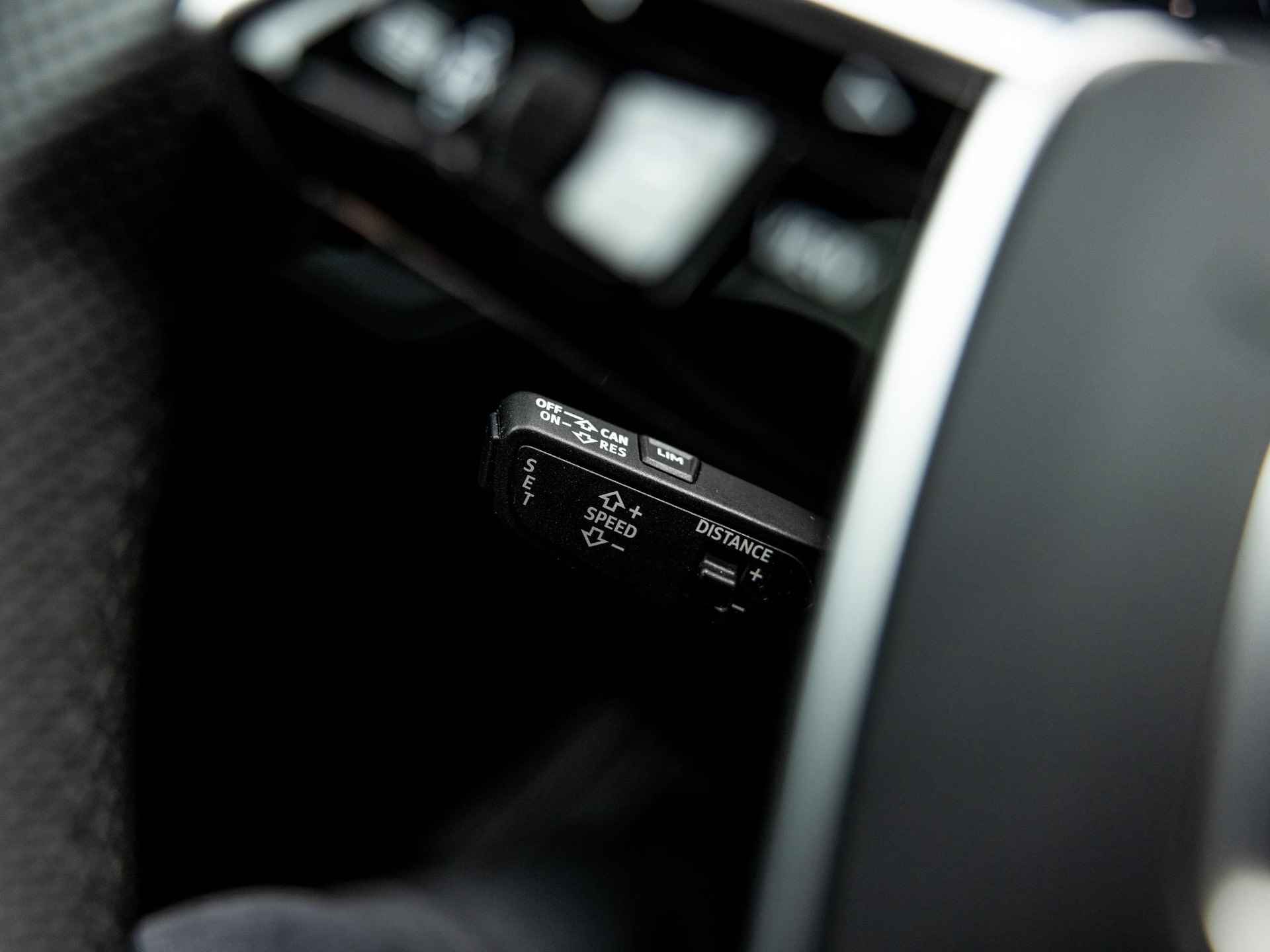 Audi e-tron GT GT 93 kWh | PANORAMADAK | SFEERVERLICHTING | ADAPTIEVE CRUISECONTROL | LUCHTVERING | TOPVIEW CAMERA | 21” VELGEN | HULPPAKKET PLUS | AFGEVLAKT STUUR | ACHTERBANKVERWARMING | - 31/57