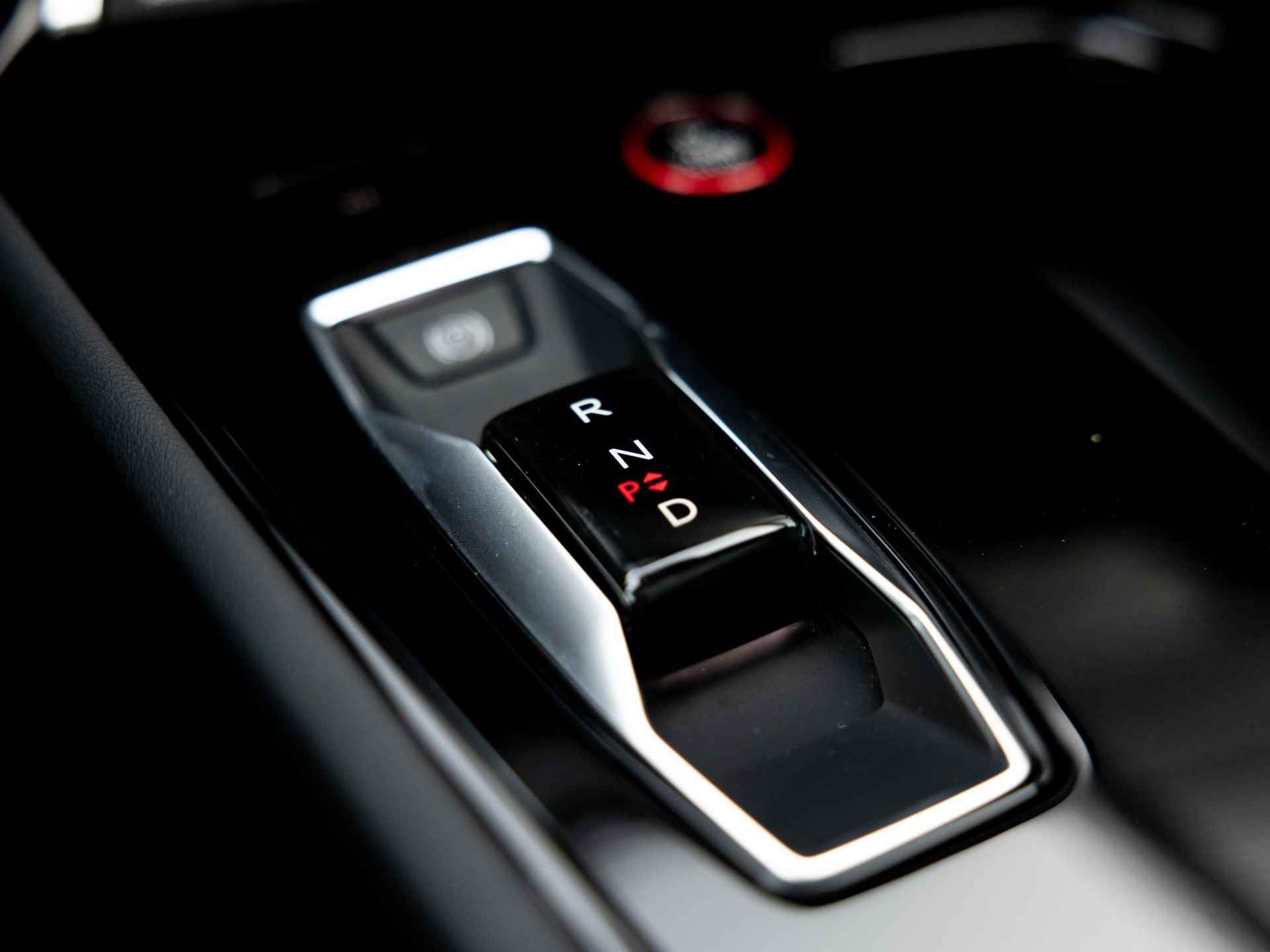 Audi e-tron GT GT 93 kWh | PANORAMADAK | SFEERVERLICHTING | ADAPTIEVE CRUISECONTROL | LUCHTVERING | TOPVIEW CAMERA | 21” VELGEN | HULPPAKKET PLUS | AFGEVLAKT STUUR | ACHTERBANKVERWARMING | - 46/57