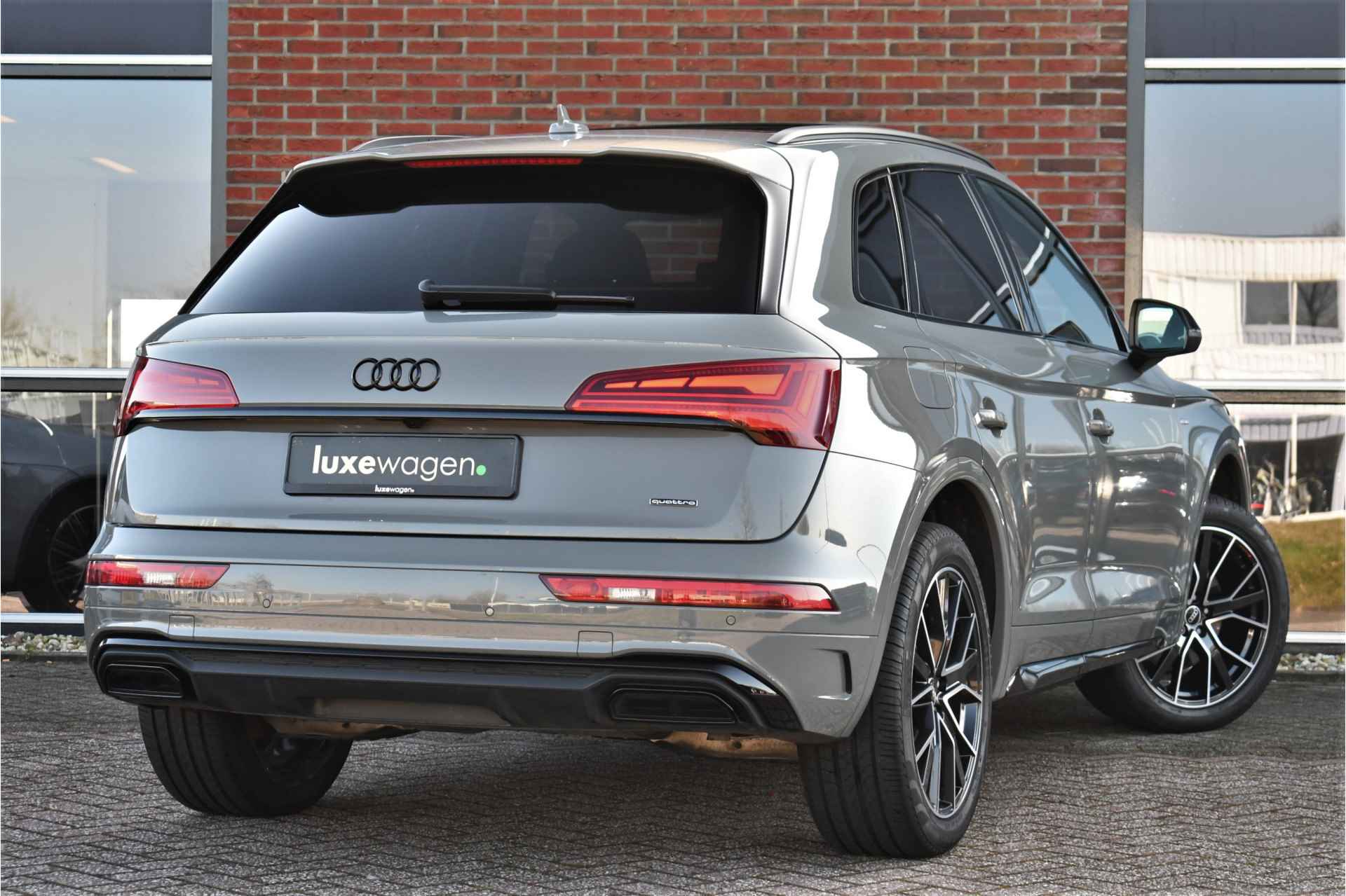 Audi Q5 50 TFSI e S-Edition Pano Trekh B&O El-zetels Optic-black - 2/90