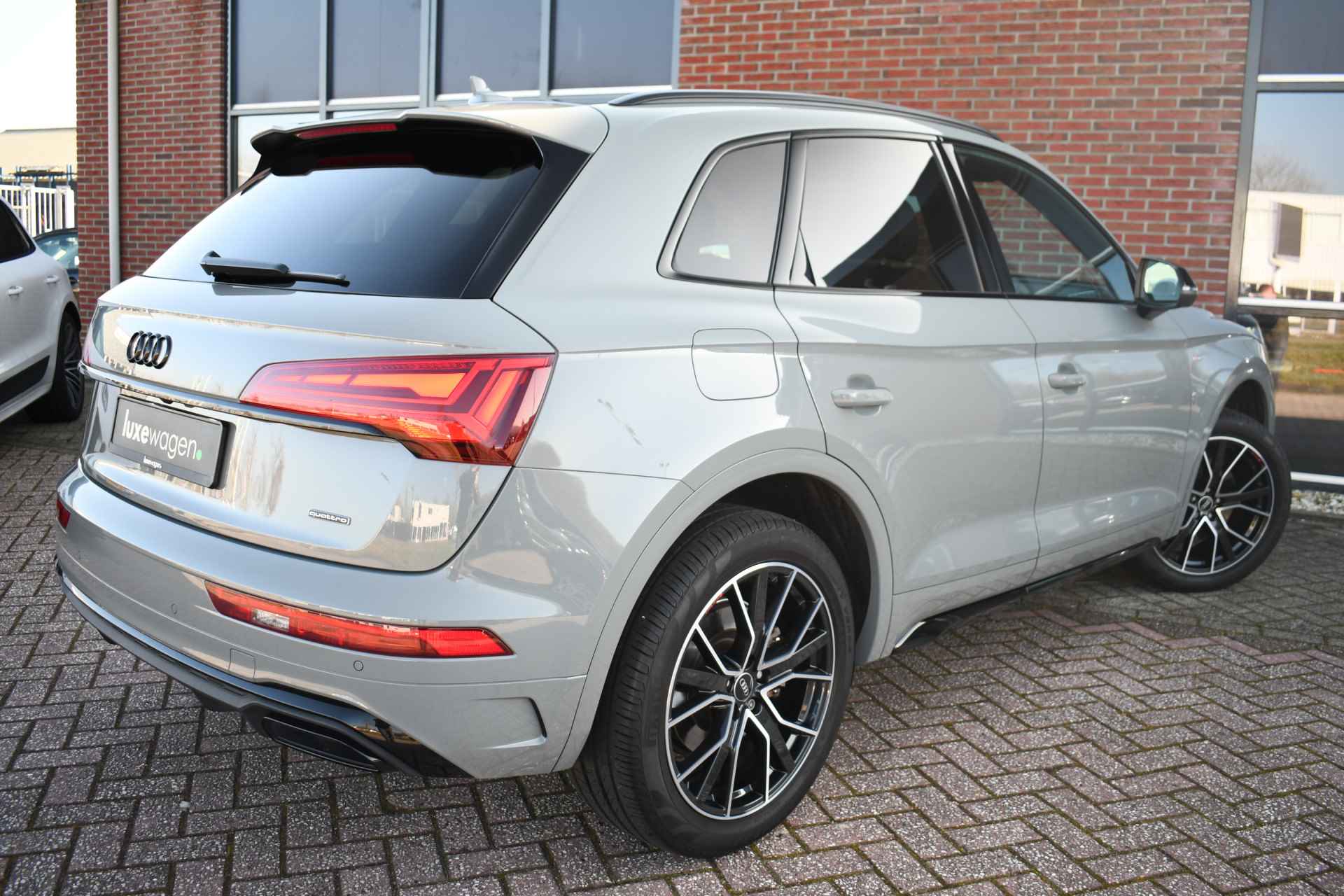 Audi Q5 50 TFSI e S-Edition Pano Trekh B&O El-zetels Optic-black - 84/90