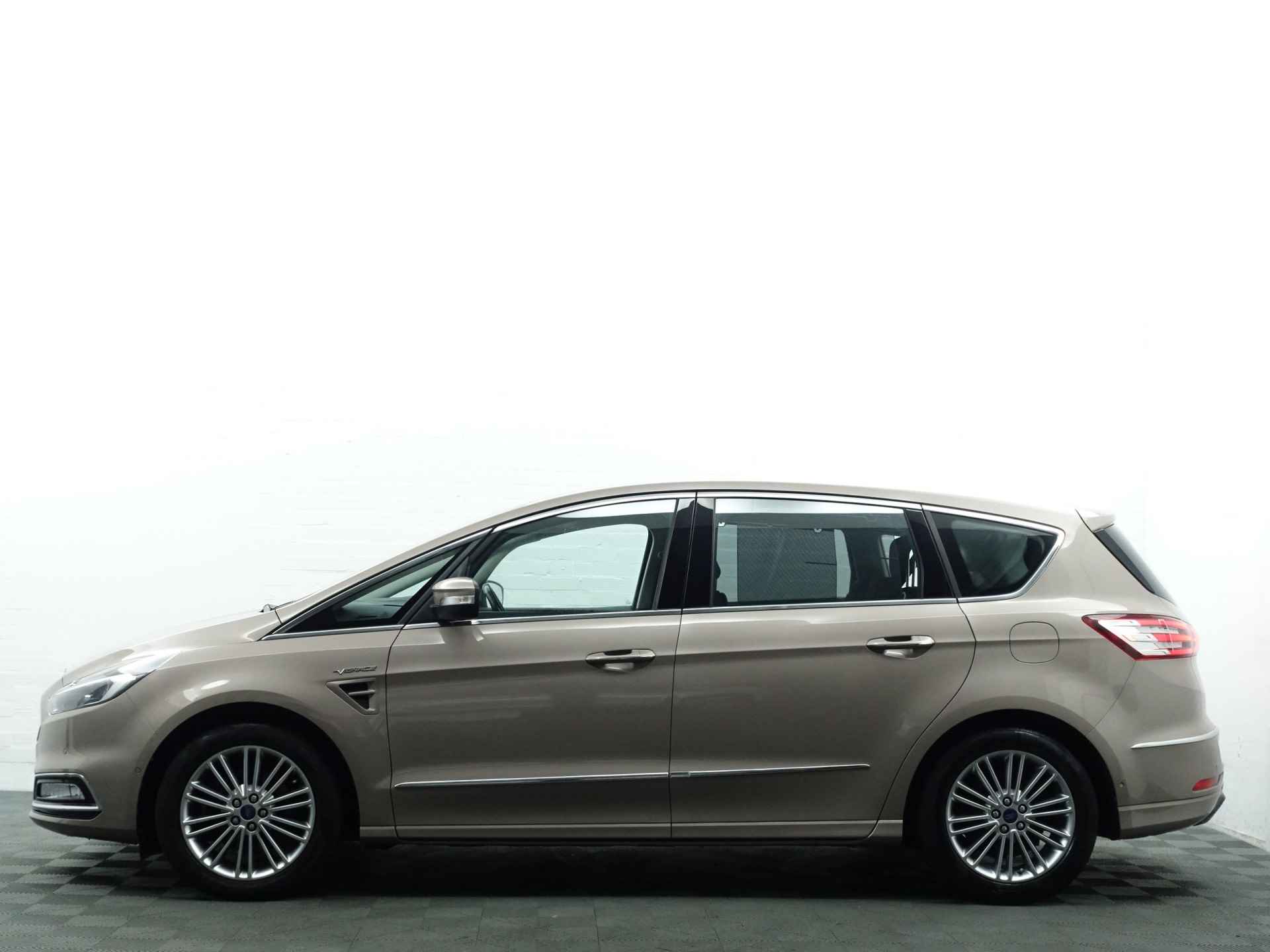 Ford S-Max 1.5 Vignale- Design Leder, Memory Seats, Sfeerverlichting, Camera, Carplay, Keyless, Ada Cruise - 45/45