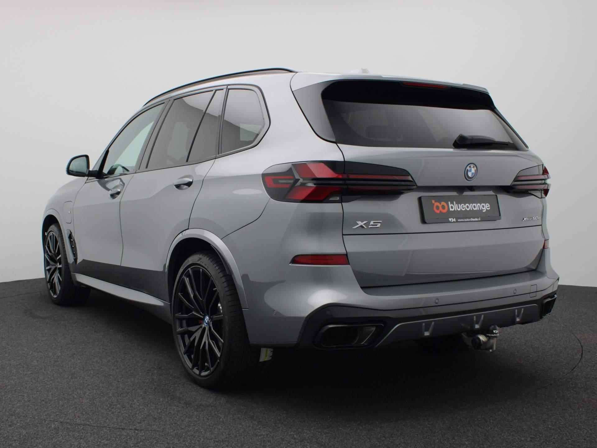 BMW X5 xDrive50e M-Sport 490PK Aut. Led matrix, luchtvering, trekhaak, elek. verstelbare voorstoelen, stuur-stoelverwarming, 360gr. camera, schuif-kanteldak, Harmann Kardon audio, Head-up display, 22" lichtmetaal - 10/67