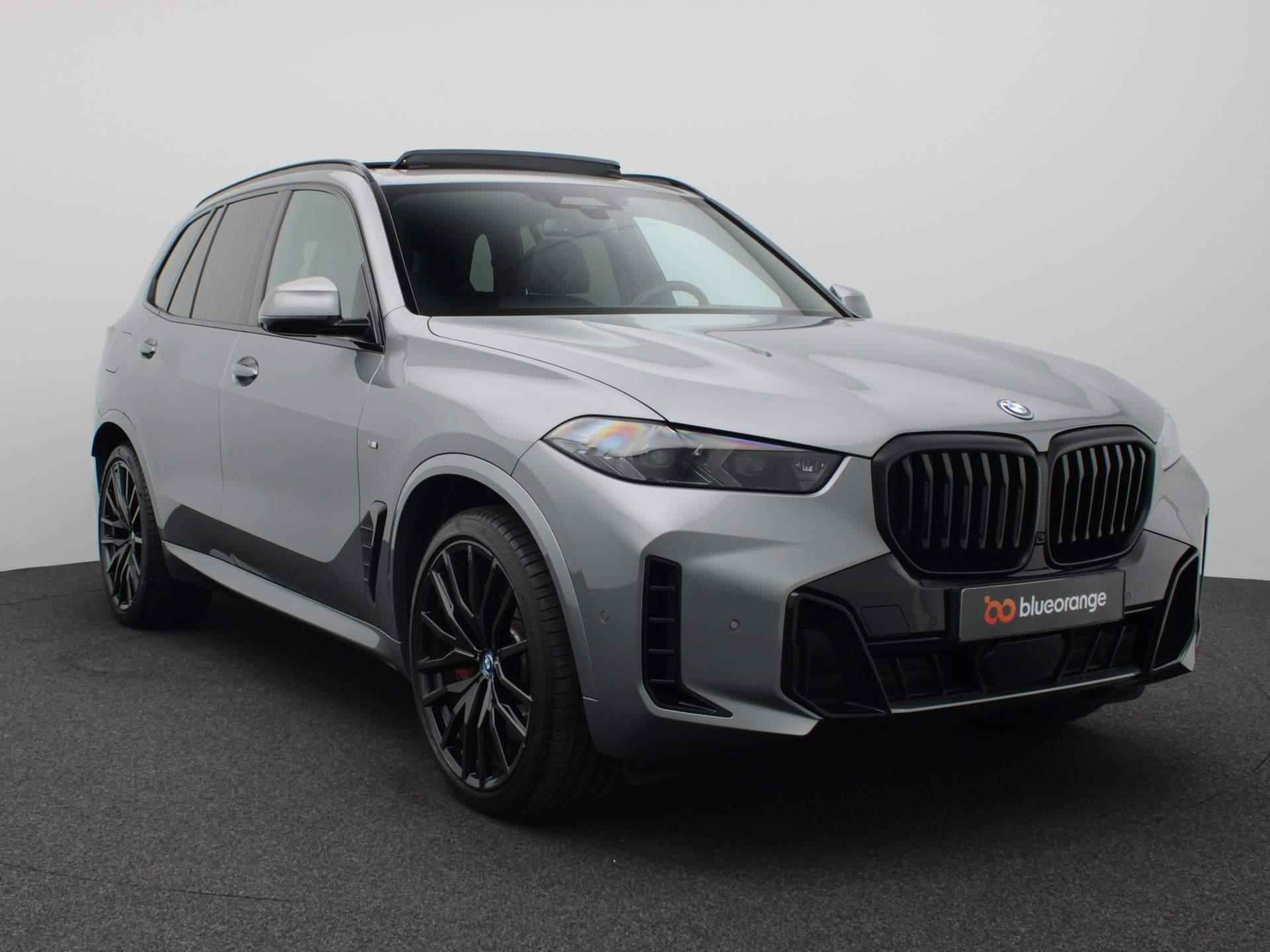 BMW X5 xDrive50e M-Sport 490PK Aut. Led matrix, luchtvering, trekhaak, elek. verstelbare voorstoelen, stuur-stoelverwarming, 360gr. camera, schuif-kanteldak, Harmann Kardon audio, Head-up display, 22" lichtmetaal - 12/67