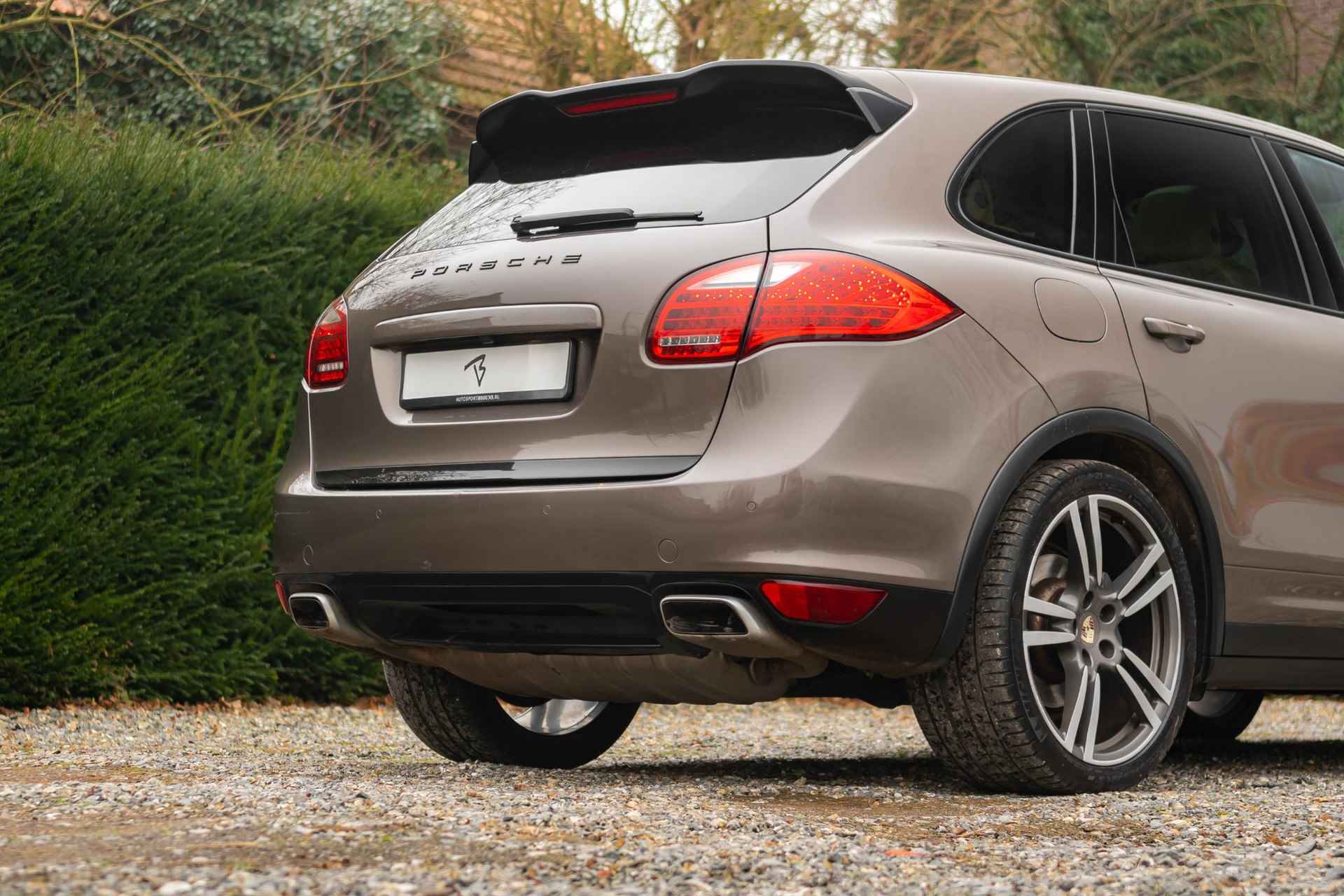 Porsche Cayenne 3.0 D *ACC-BOSE-Lucht-Trekh-Camera - 28/31