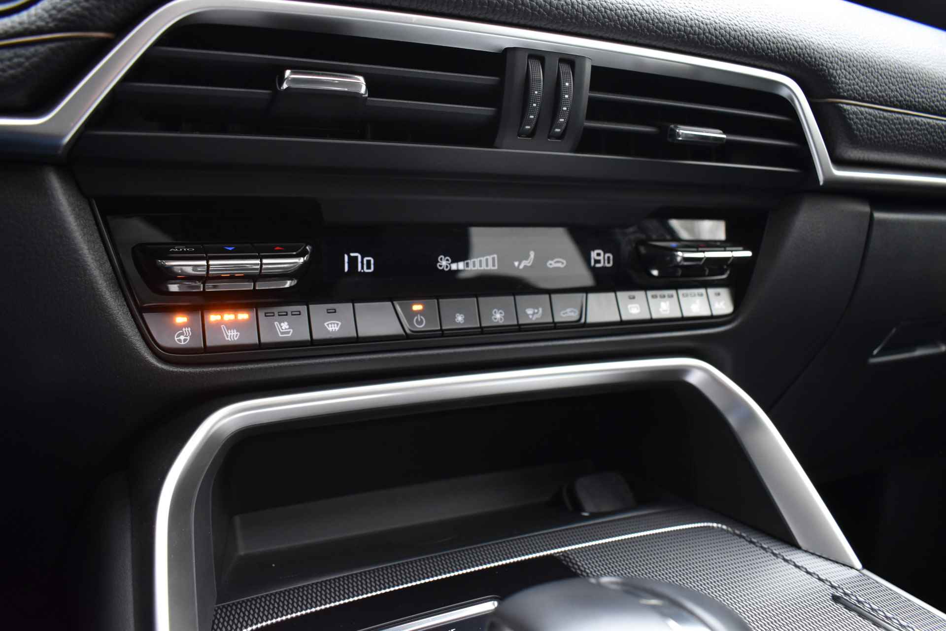 Mazda CX-60 2.5 e-SkyActiv PHEV Homura |TREKHAAK | PANORAMADAK | DRIVER ASSISTANCE | CONVIENCE & SOUND | COMFORT PAKKET Full option -Panoramadak Bose NL/Btw auto 327pk Trekhaak  fabrieksgarantie tot november 2028 - 36/49