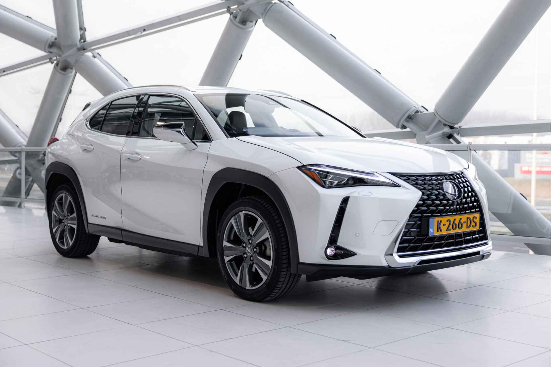 Lexus UX 300e Executive 54 kWh | Head-up display | Groot Navigatie | 360 Camera | Carplay | Mark Levinson | - 57/62