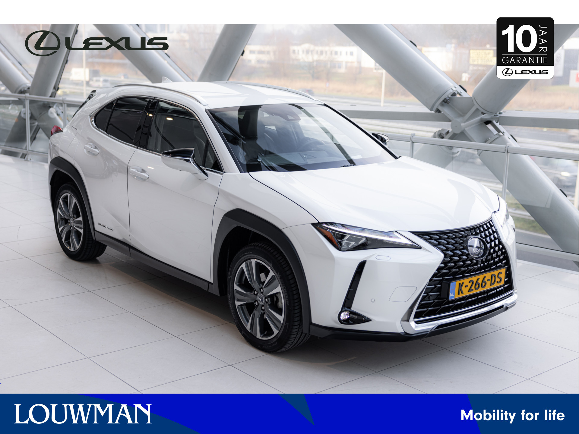 Lexus UX 300e Executive 54 kWh | Head-up display | Groot Navigatie | 360 Camera | Carplay | Mark Levinson |