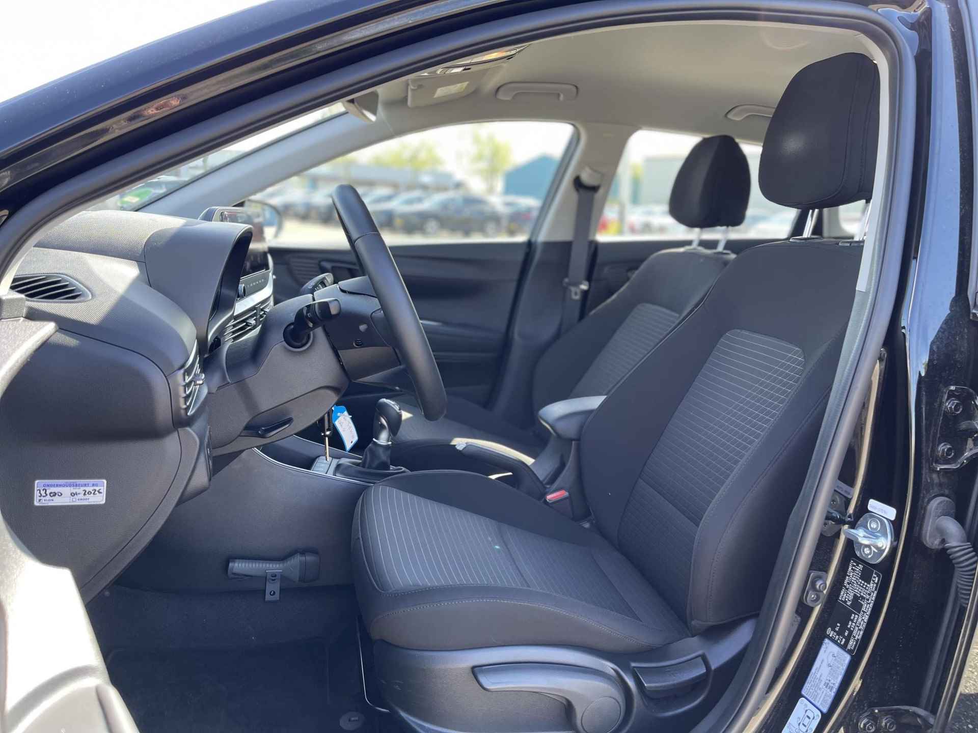 Hyundai i20 1.0 T-GDI Comfort Smart | Navigatie | Camera | Apple Carplay/Android Auto | Cruise Control | Park. Sensor | Dodehoek | Rijklaarprijs! - 9/25