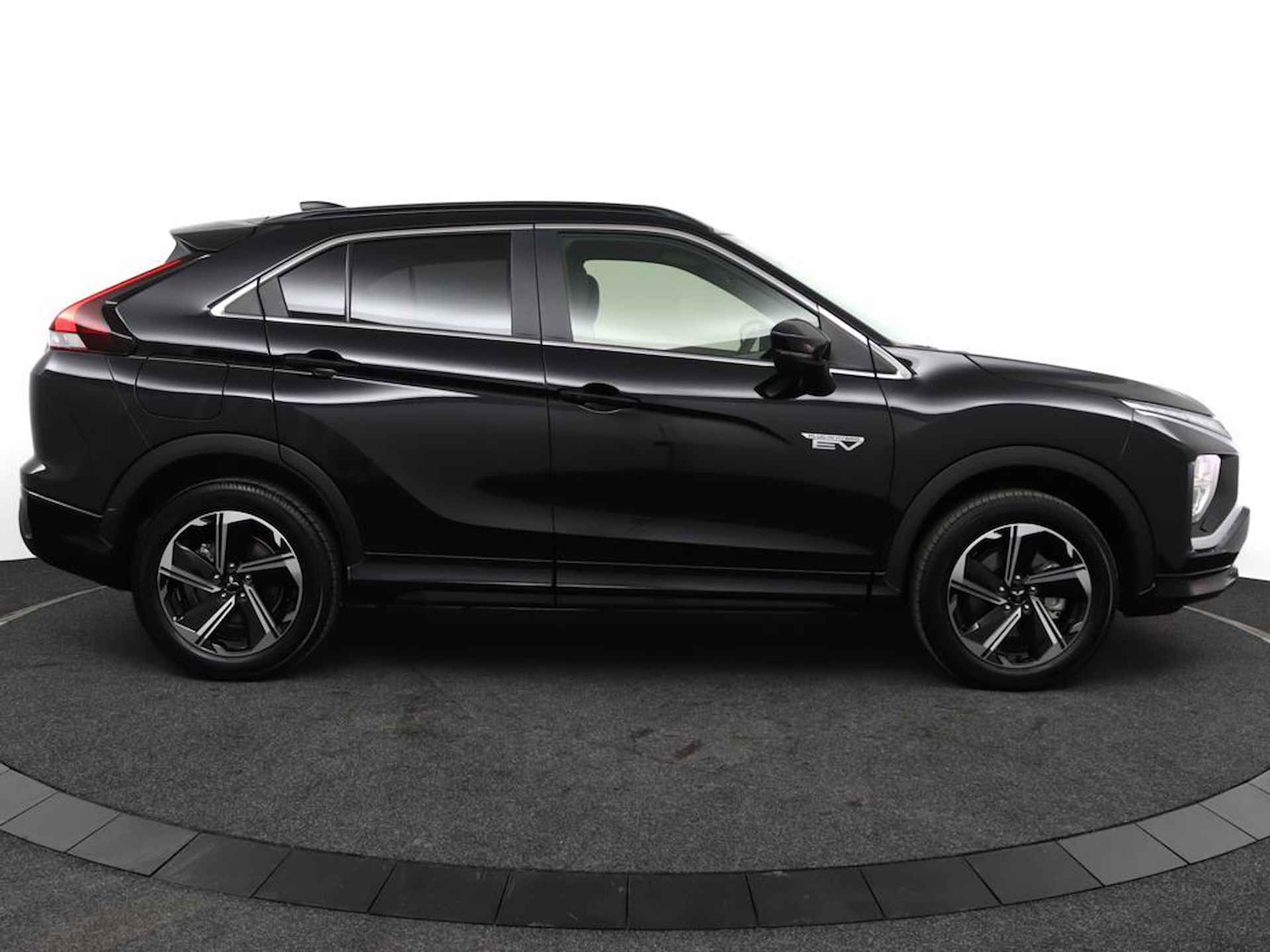 Mitsubishi Eclipse Cross 2.4 PHEV Executive | 360° Camera | Adaptive Cruise Control | Climate Control | Navigatie | Stoel- en Stuurverwarming - 6/48