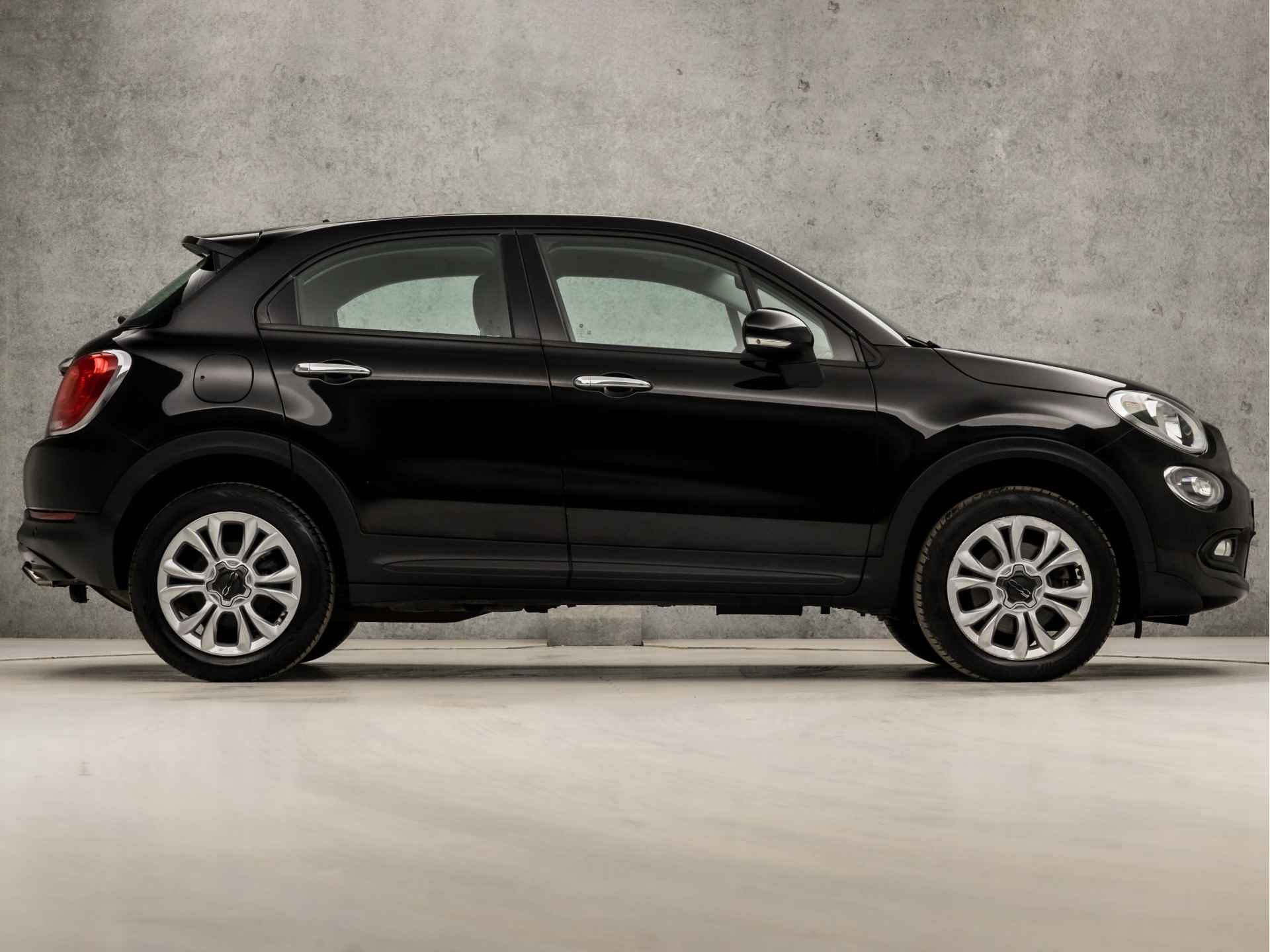 Fiat 500X Cross 1.4 Turbo MultiAir CrossPlus 141Pk Automaat (SCHERM, STOELVERWARMING, CRUISE, LEDEREN SPORTSTOELEN, PARKEERSENSOREN, ELEK PAKKET, NIEUWE APK, NIEUWSTAAT) - 4/34