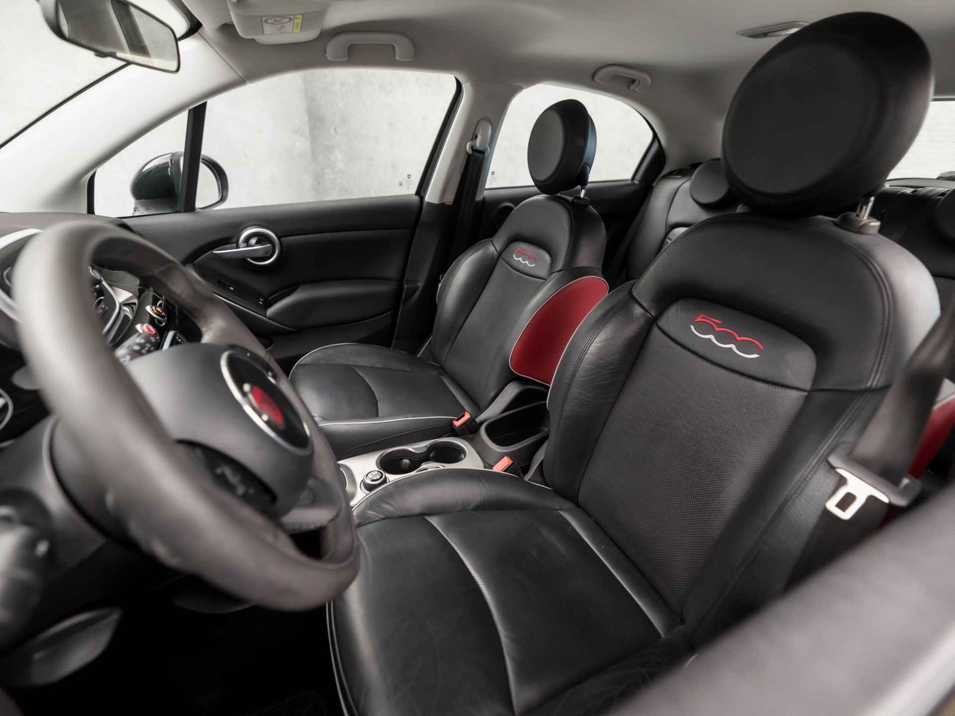 Fiat 500X Cross 1.4 Turbo MultiAir CrossPlus 141Pk Automaat (SCHERM, STOELVERWARMING, CRUISE, LEDEREN SPORTSTOELEN, PARKEERSENSOREN, ELEK PAKKET, NIEUWE APK, NIEUWSTAAT) - 15/34