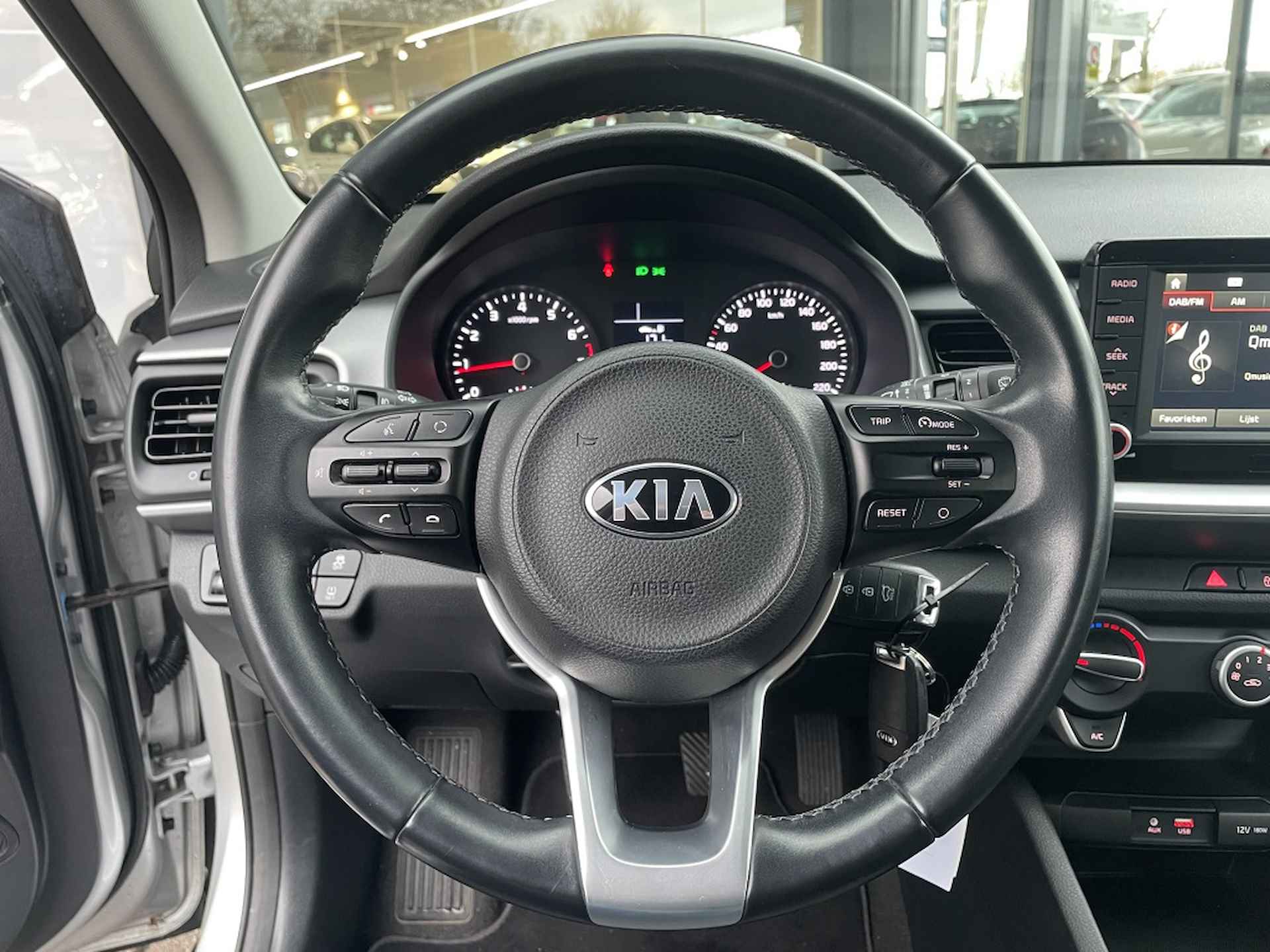 Kia Stonic 1.2 MPi ComfortPlusLine Navigaton | Camera | Navi - 6/27