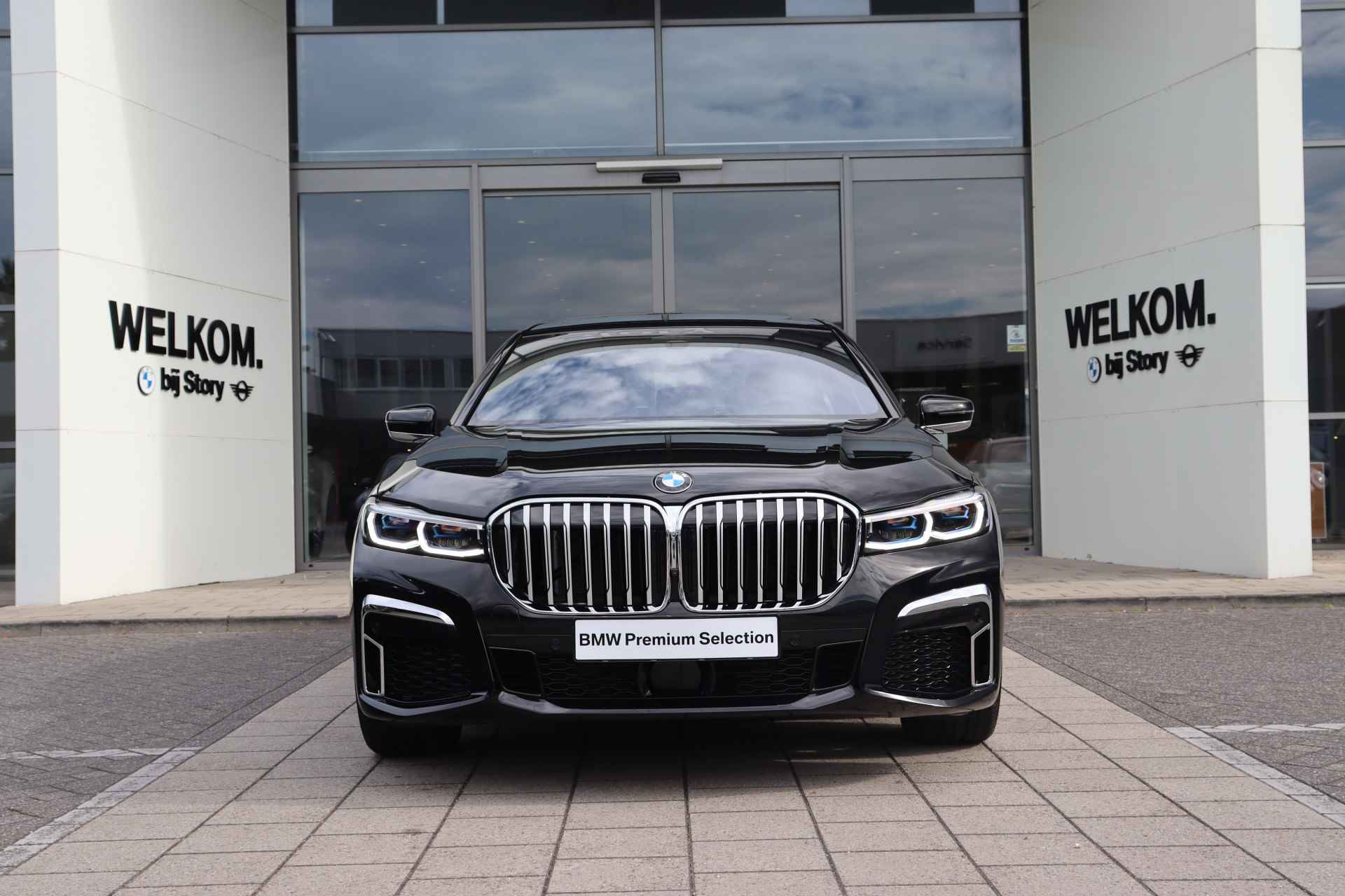 BMW 7 Serie 740d xDrive High Executive M-Sport Automaat / Panoramadak / Laserlicht / Harman Kardon / Adaptive Cruise Control / Surround View / Stoelventilatie / DAB / Softclose / Comfort Access - 5/34