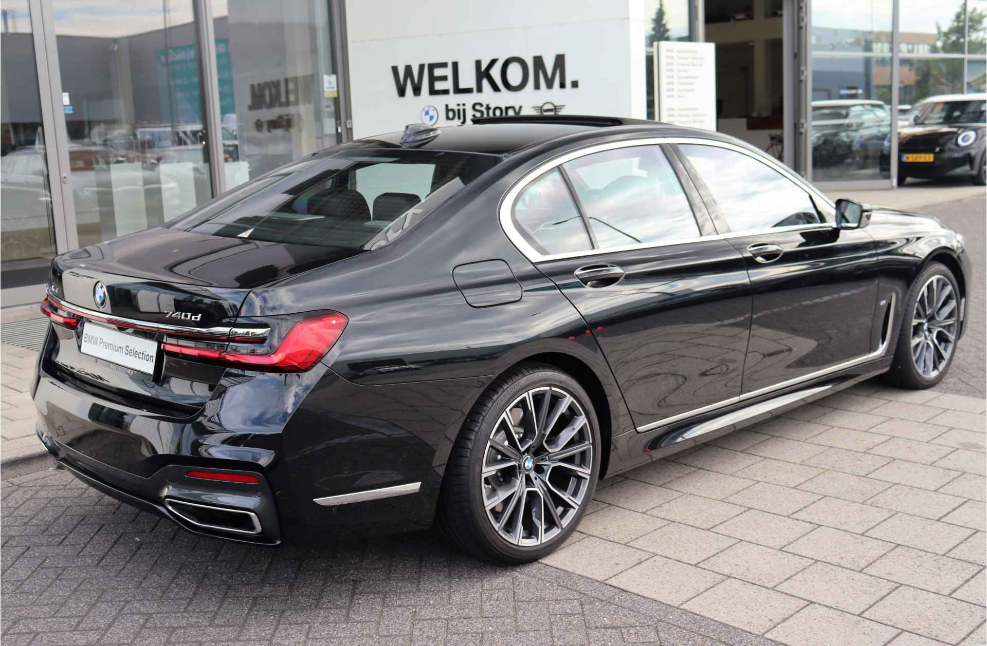 BMW 7 Serie 740d xDrive High Executive M-Sport Automaat / Panoramadak / Laserlicht / Harman Kardon / Adaptive Cruise Control / Surround View / Stoelventilatie / DAB / Softclose / Comfort Access - 8/34