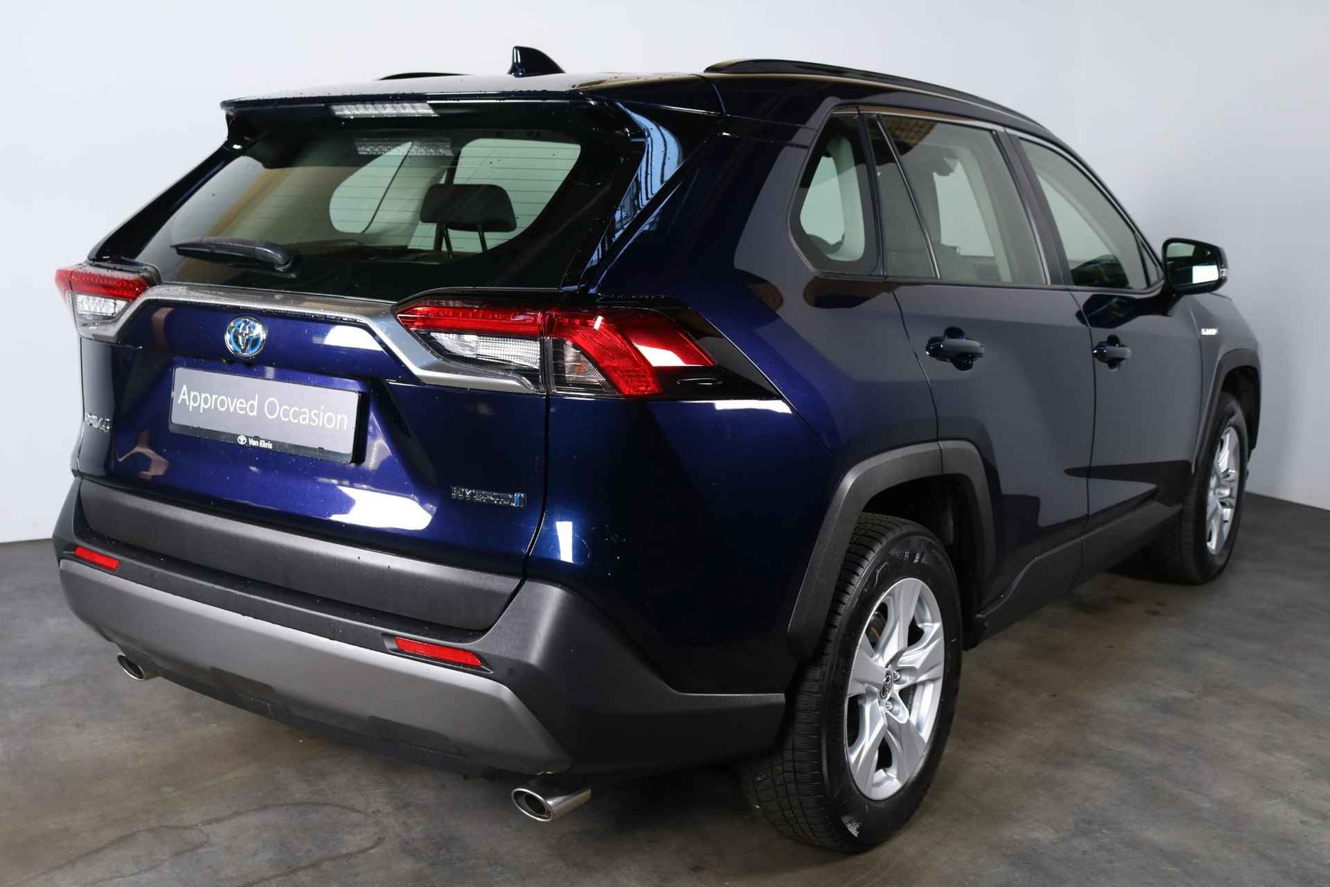 Toyota RAV4 2.5 Hybrid Active, Navi, Sensoren, Bearlock - 2/32