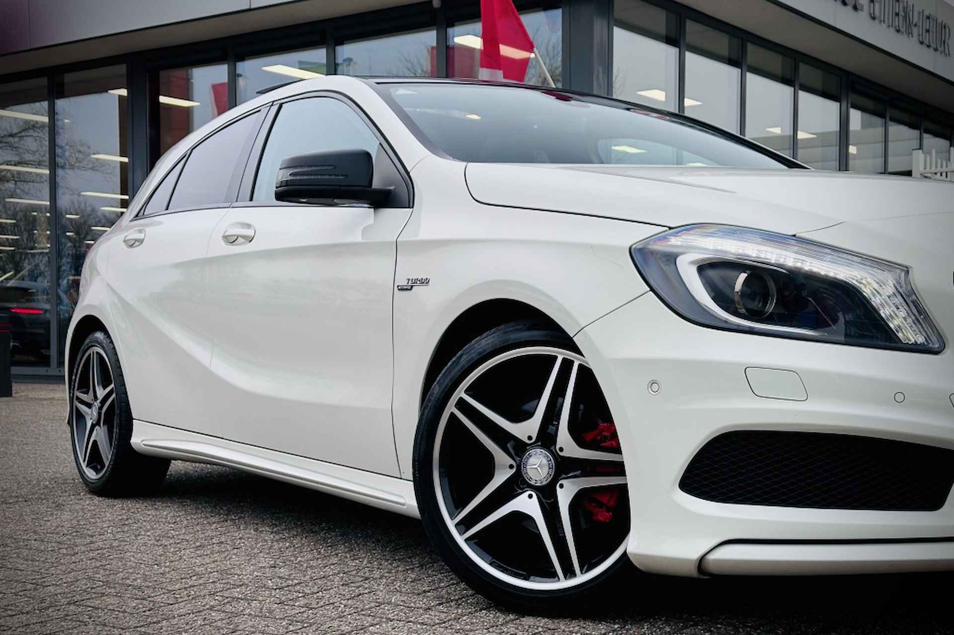 Mercedes-benz A-klasse 200 Ambition AMG PAKKET / SCHUIFDAK / PDC / AIRCO - 4/30