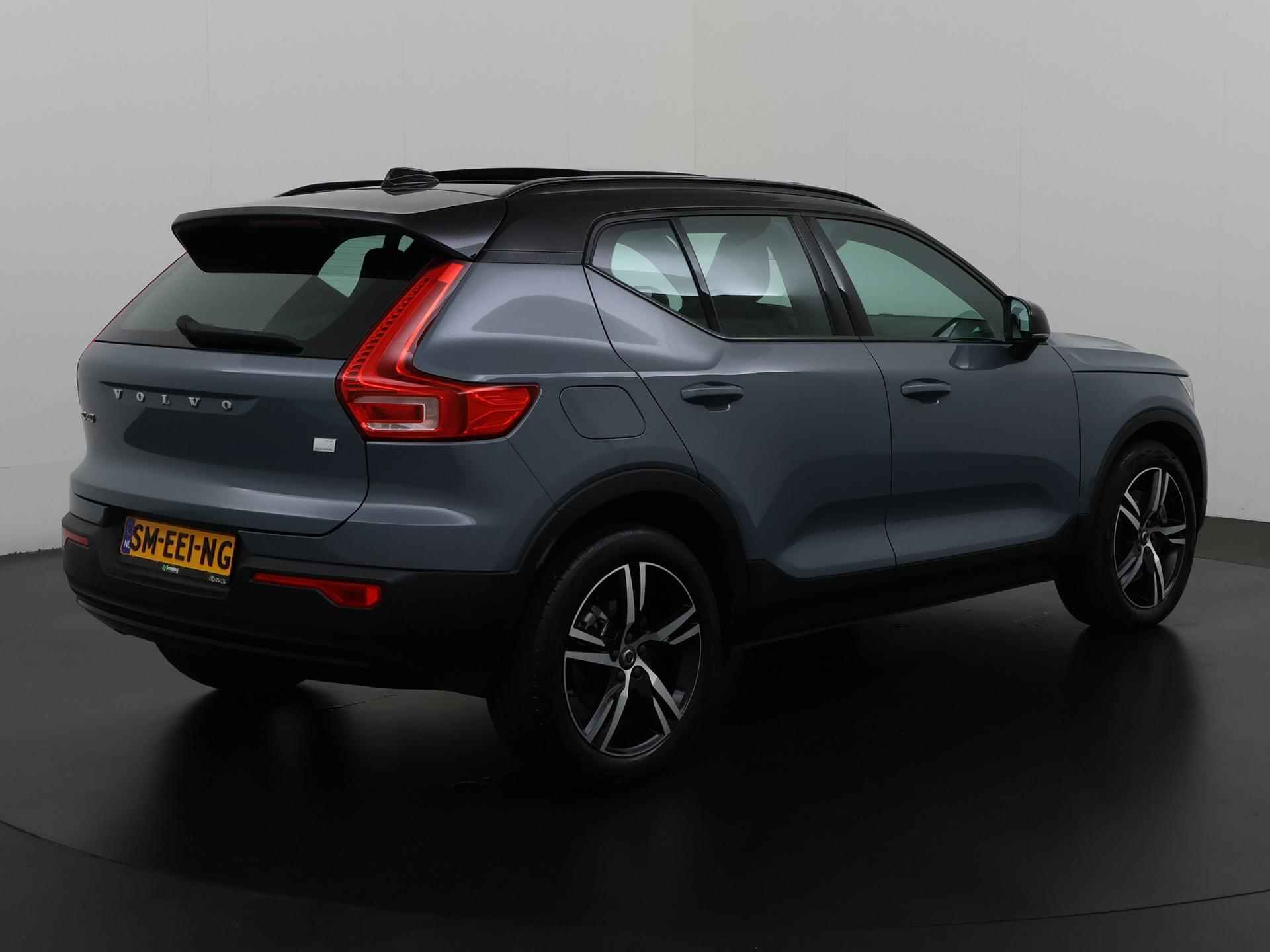 Volvo XC40 1.5 T5 Recharge R-Design | Panoramadak | Zondag Open! - 4/42