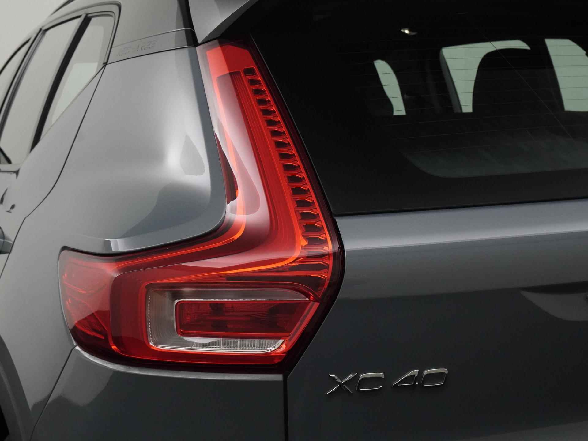 Volvo XC40 1.5 T5 Recharge R-Design | Panoramadak | Zondag Open! - 22/42