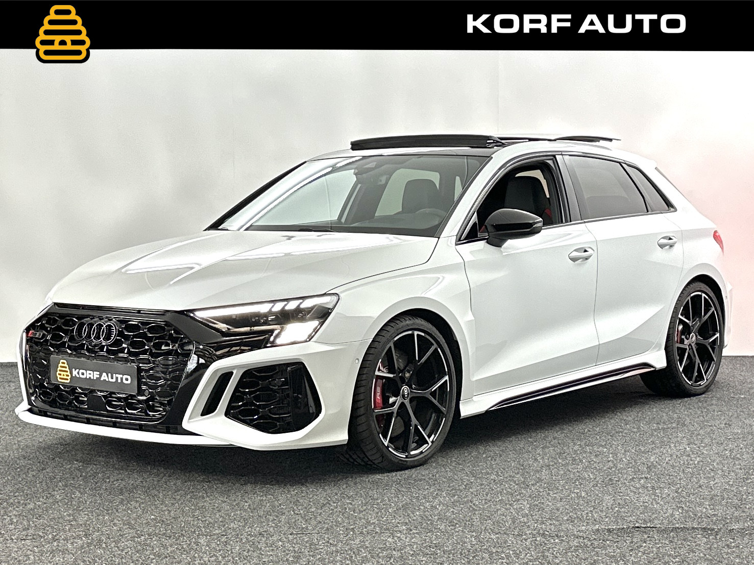 Audi RS3 Sportback 2.5 TFSI quattro / Pano / HUD / B&O / Vol