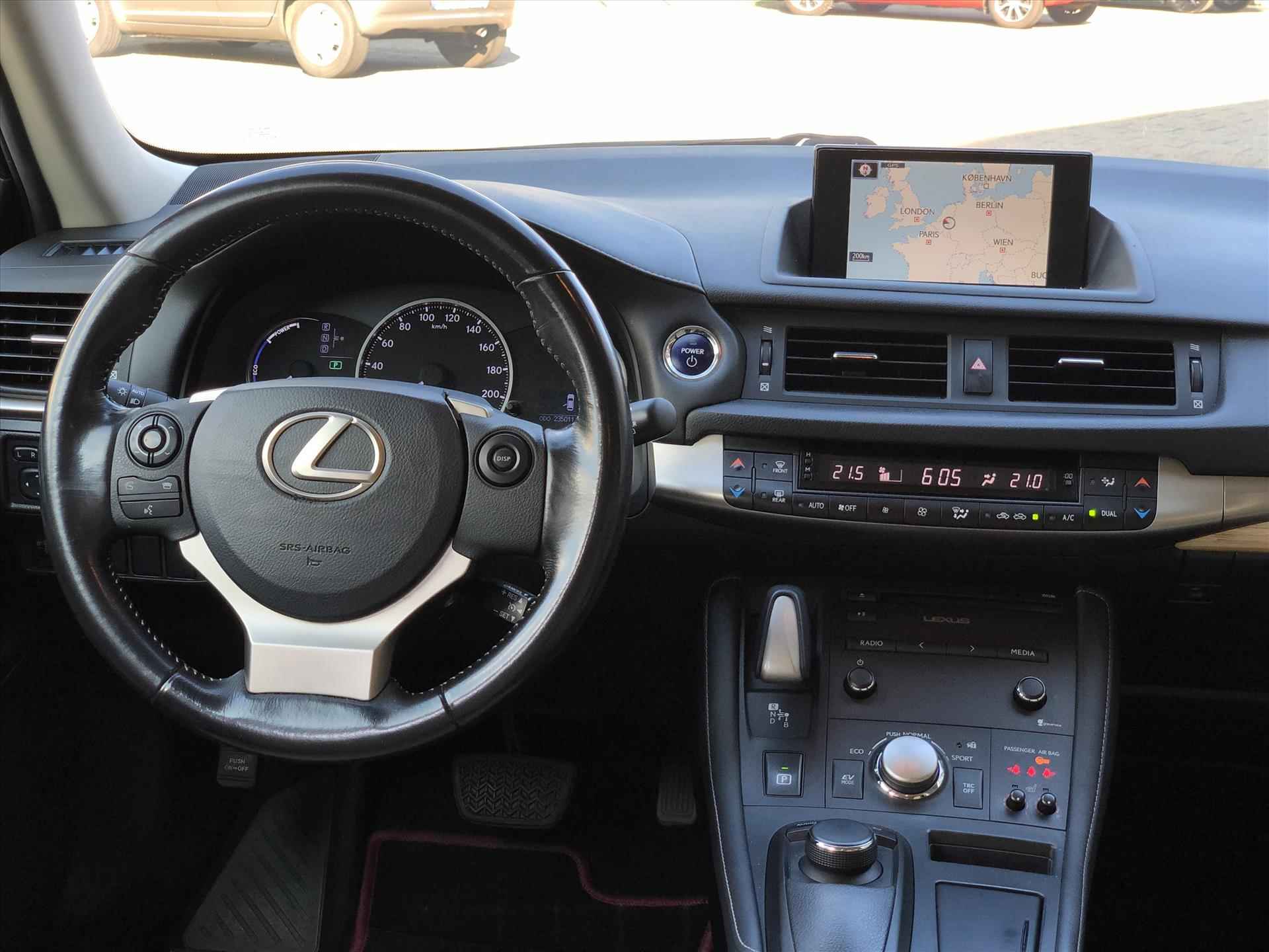 Lexus Ct 200h 25th Edition | Leer, Navigatie, Stoelverwarming, Camera, Cruise control, Bluetooth, Lichtmetalen velgen - 16/43