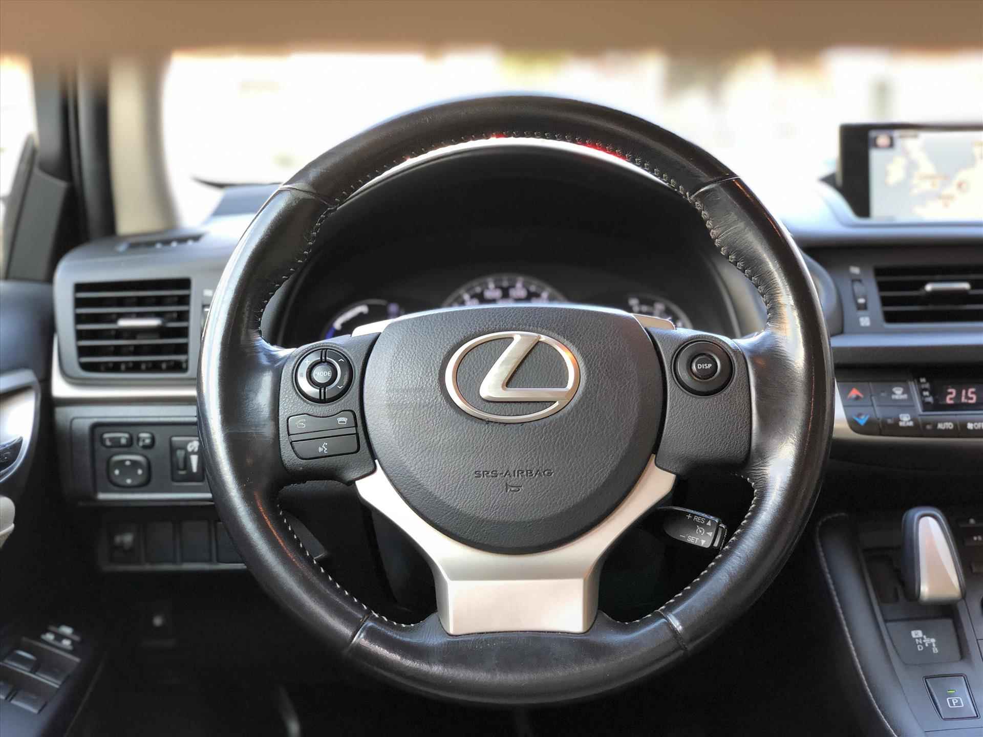 Lexus Ct 200h 25th Edition | Leer, Navigatie, Stoelverwarming, Camera, Cruise control, Bluetooth, Lichtmetalen velgen - 18/43