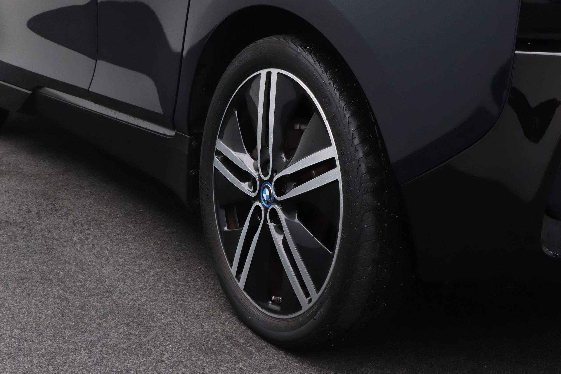 BMW i3 Executive Edition 120Ah 42 kWh | AC-Snelladen | Achteruitrijcamera | Cruise Control | DAB-Tuner | PDC Voor/Achter | Elektrische Glazen Schuif/Kanteldak | - 5/24