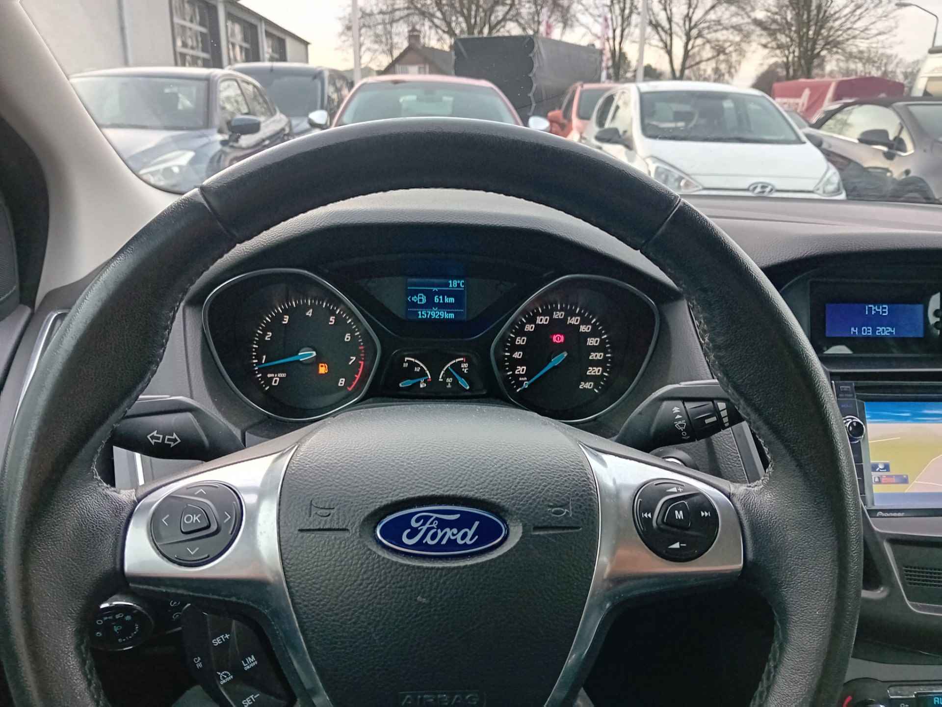 Ford Focus 1.6 TI-VCT First Edition - Navigatie - PDC - Trekhaak - 15/18