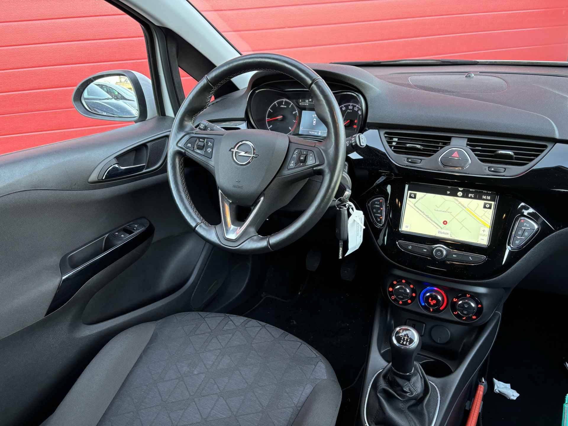 Opel Corsa 1.0 Turbo 120 Jaar Edition STOELVERW / STUURVERW / CLIMA / CAMERA / DAB+ / CARPLAY/ NAVI / NL-AUTO - 4/7