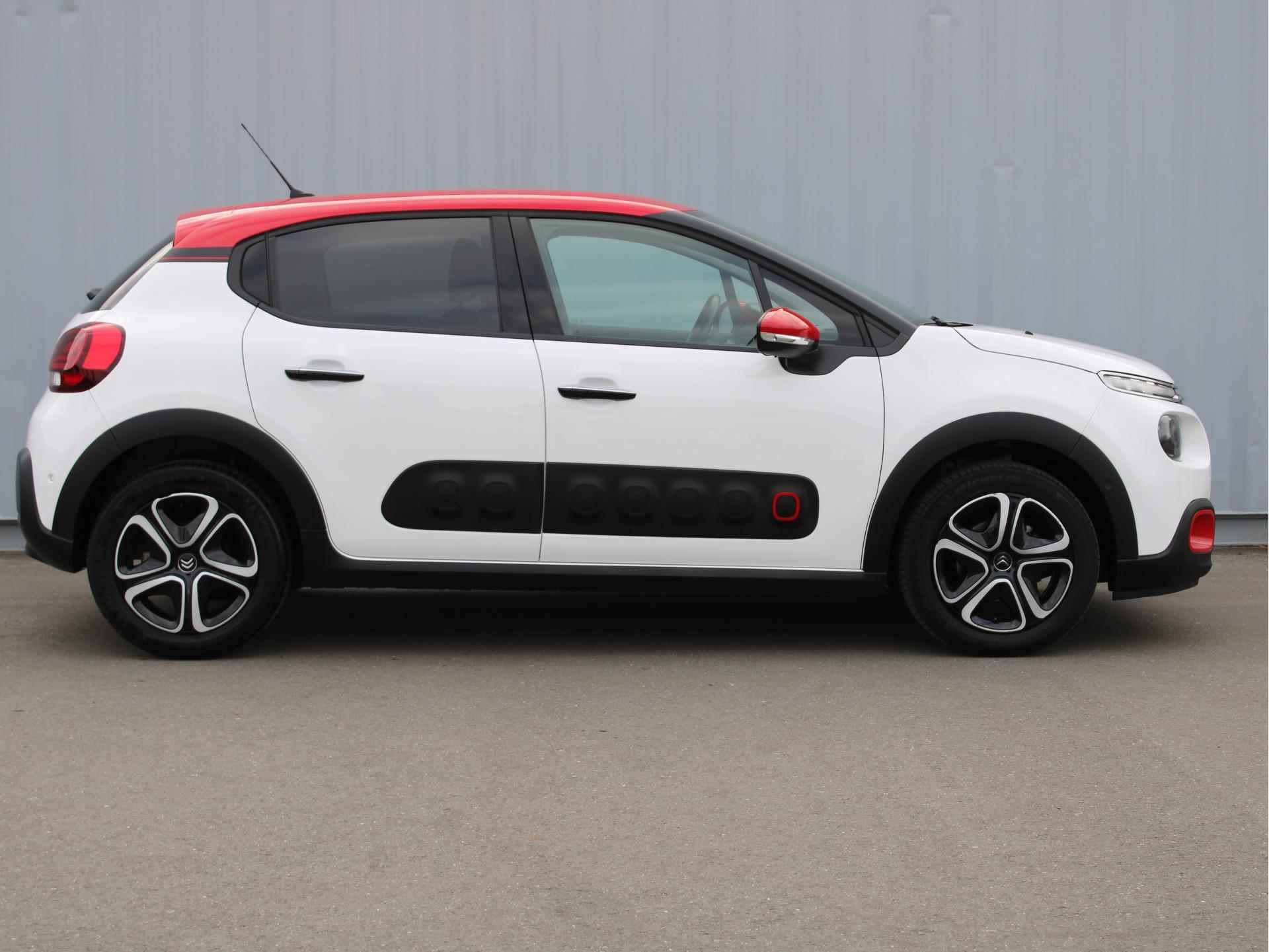 Citroën C3 1.2 Shine Automaat NAVI/CAMERA/TREKH. - 8/21