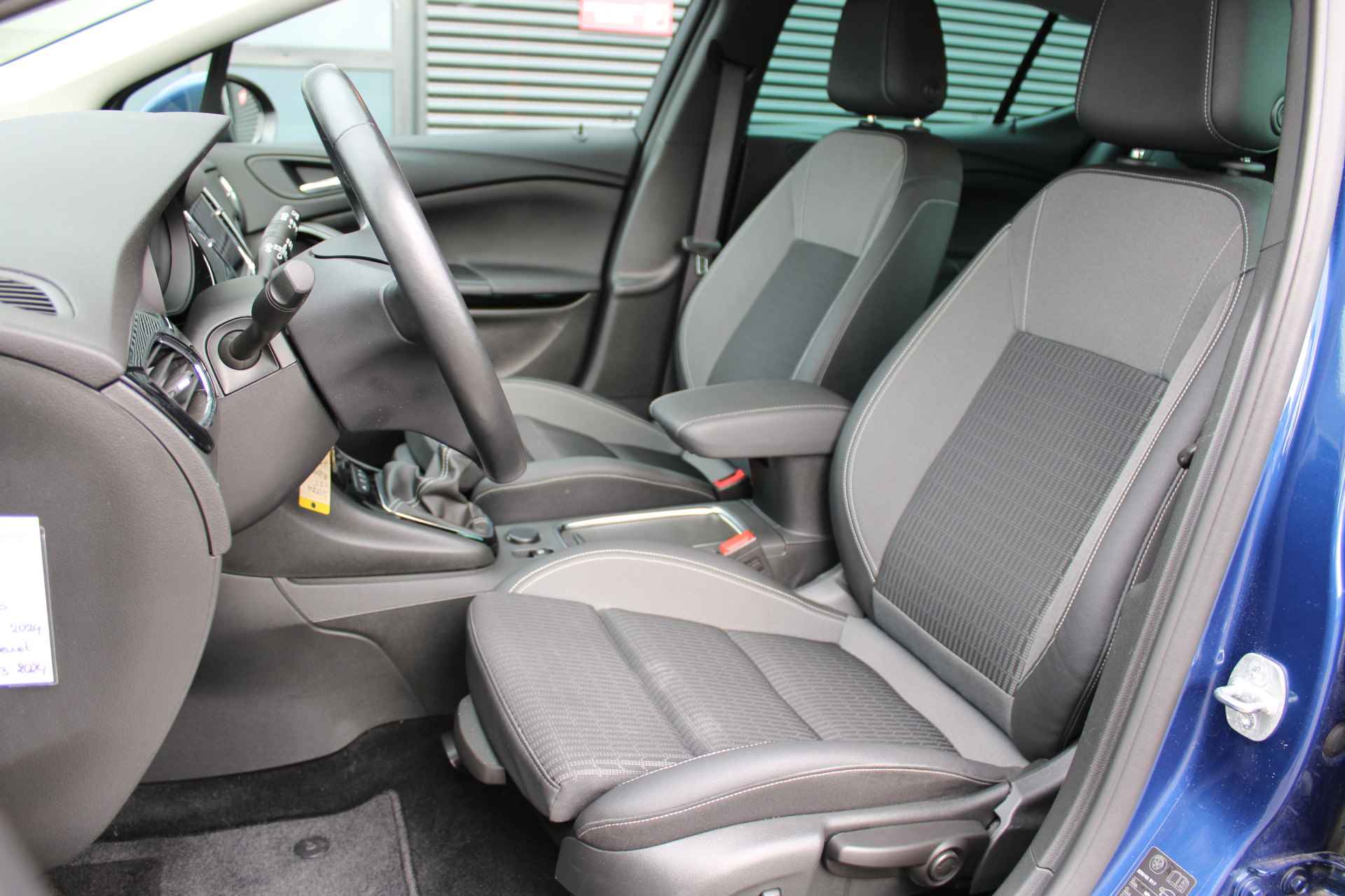 Opel Astra 1.2 T. 130pk Elegance 5drs / Navigatie / Winterpakket / Camera / Park Pilot V+A / Carplay / 17"LMV / Cruise Control / LED / "Vraag een vrijblijvende offerte aan!" - 9/31