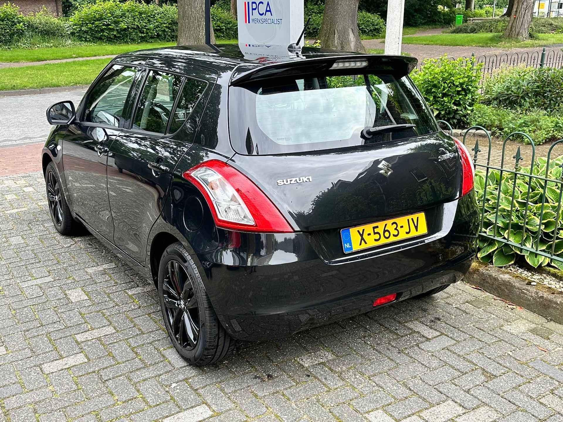 Suzuki Swift 1.2 Business Edition EASSS Alu wielen/Spoiler/CV/El.ramen/Airco - 33/37