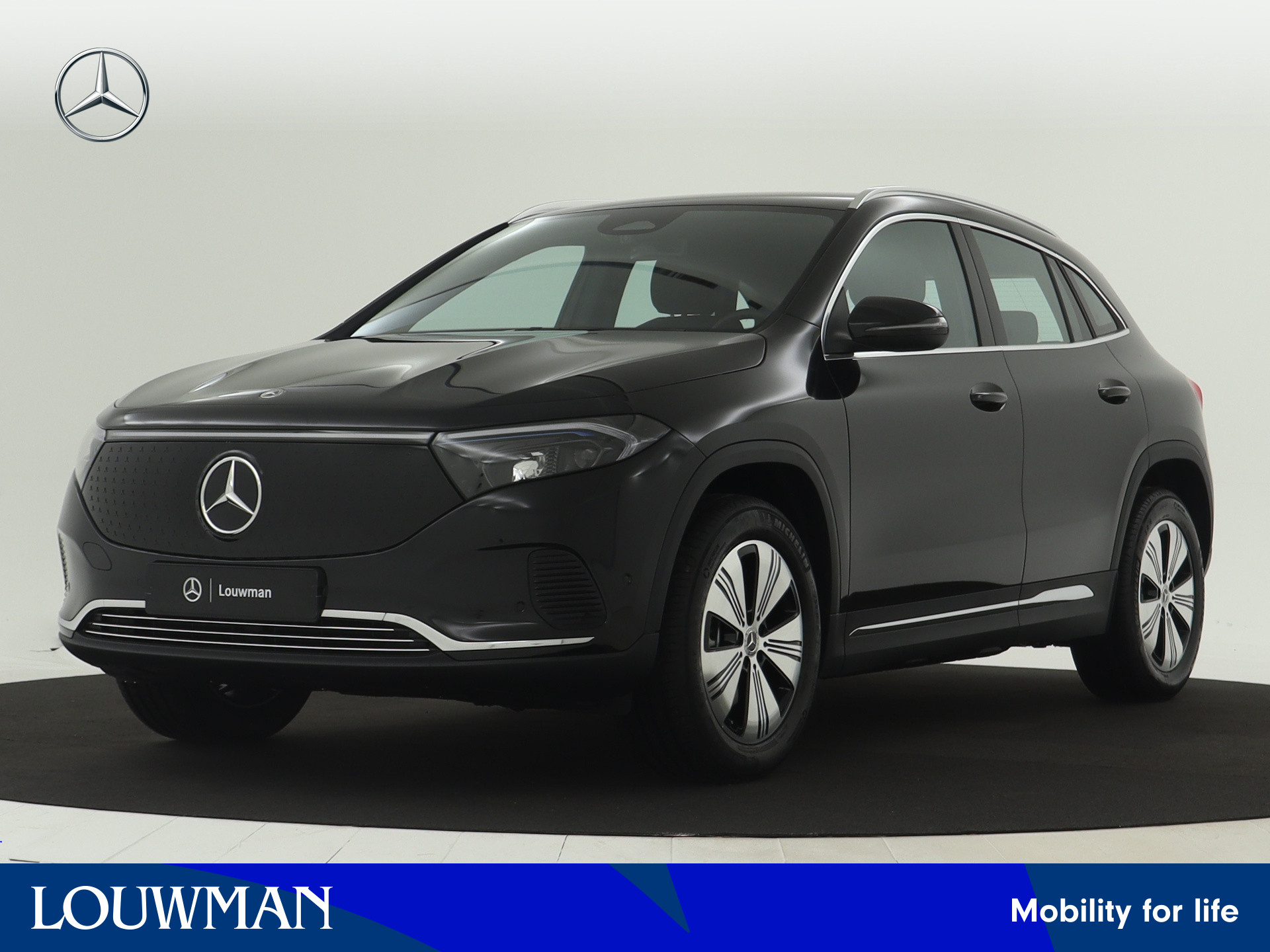 Mercedes-Benz EQA 250+ Essential Line 71 kWh | Parkeerpakket met achteruitrijcamera | Dodehoekassistent | Sfeerverlichting | EASY PACK achterklep | Extra USB-poorten | Verwarmde stoelen vooraan | Spiegelpakket |