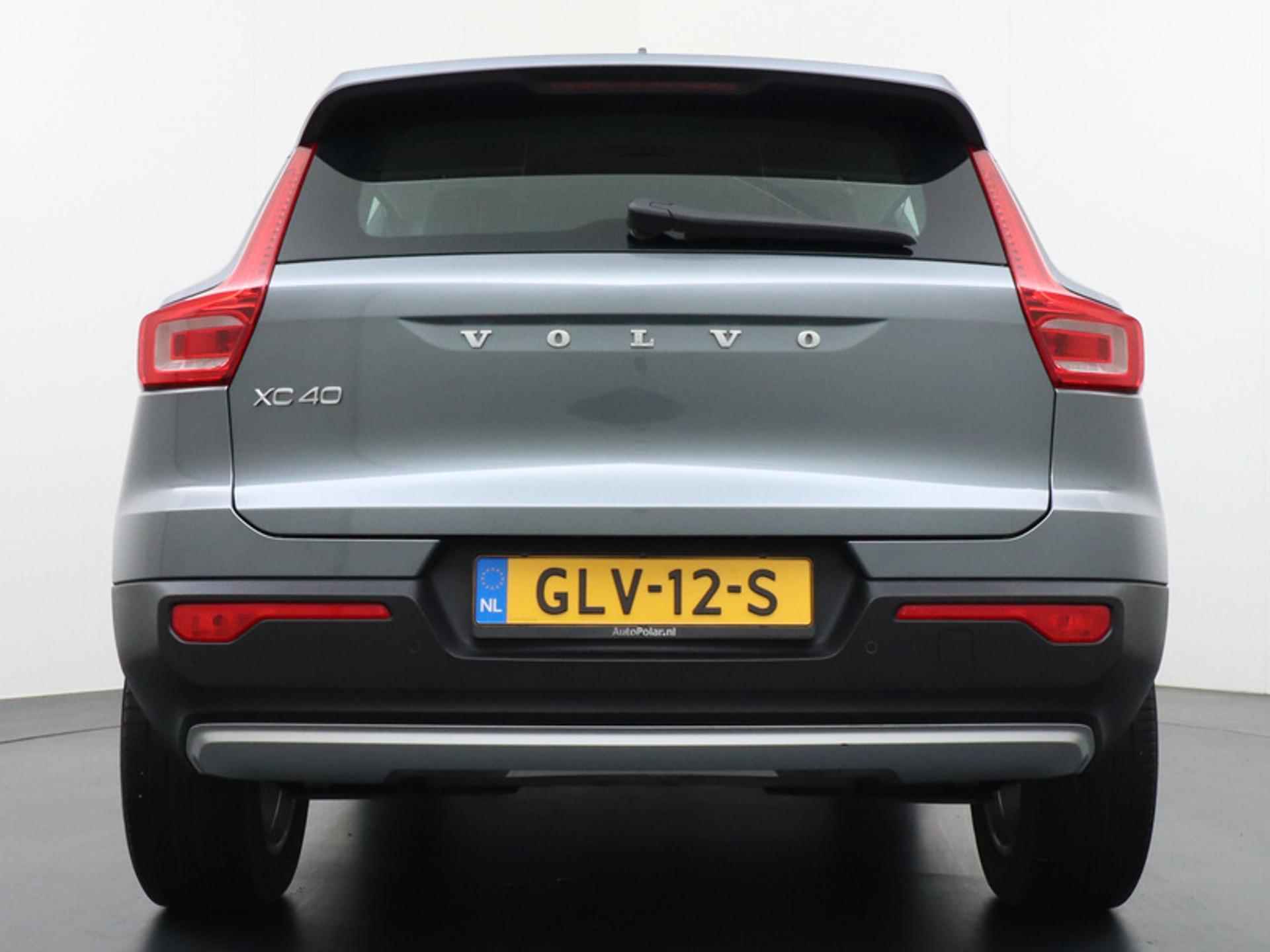 Volvo XC40 1.5 T3 Momentum Leder/Parking Support/Harman Kardon etc. - 5/45