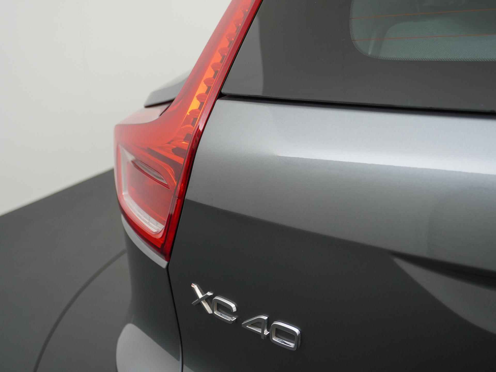 Volvo XC40 1.5 T3 Momentum Leder/Parking Support/Harman Kardon etc. - 8/45