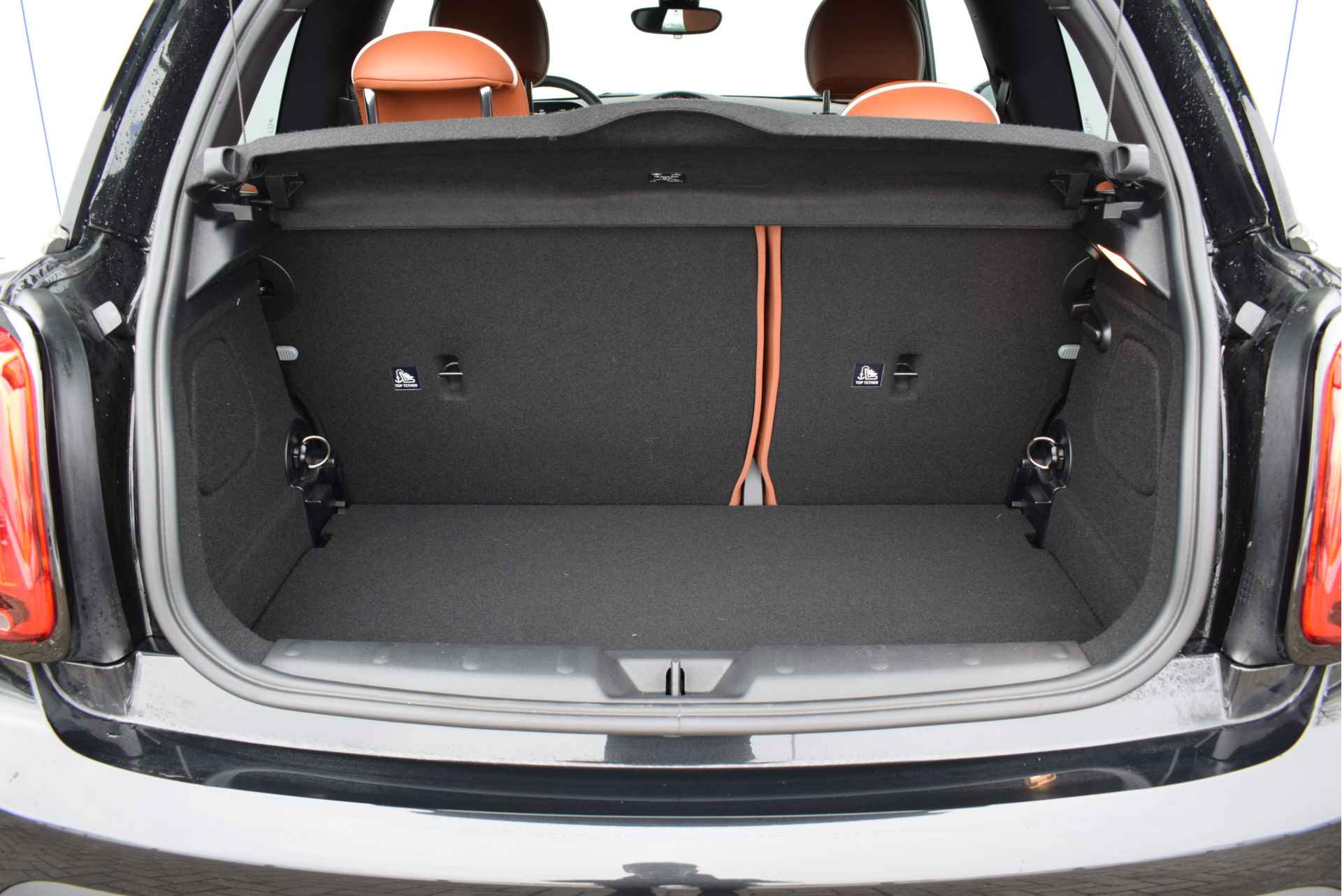 MINI Hatchback Cooper Camden Classic Automaat / Premium Go Pakket / Achteruitrijcamera / Sportstoelen / Adaptieve LED / Park Assistant / Comfort Access / Stoelverwarming - 7/25