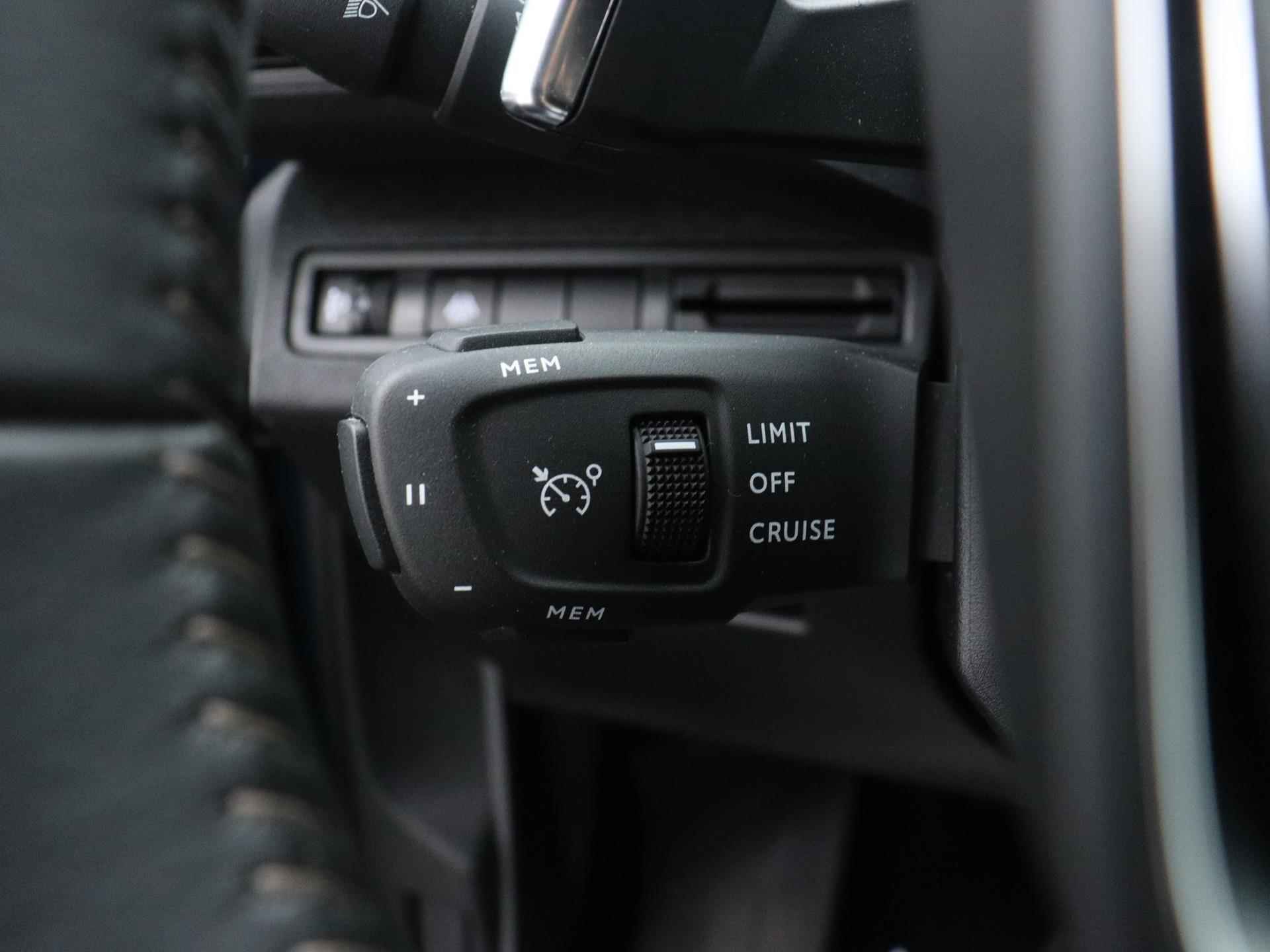 Peugeot 5008 Active  130pk Automaat | Navigatie Via AppleCarPlay/AndroidAuto | Trekhaak | Camera | Voorstoelen Verwarmd | Climate Control - 27/39