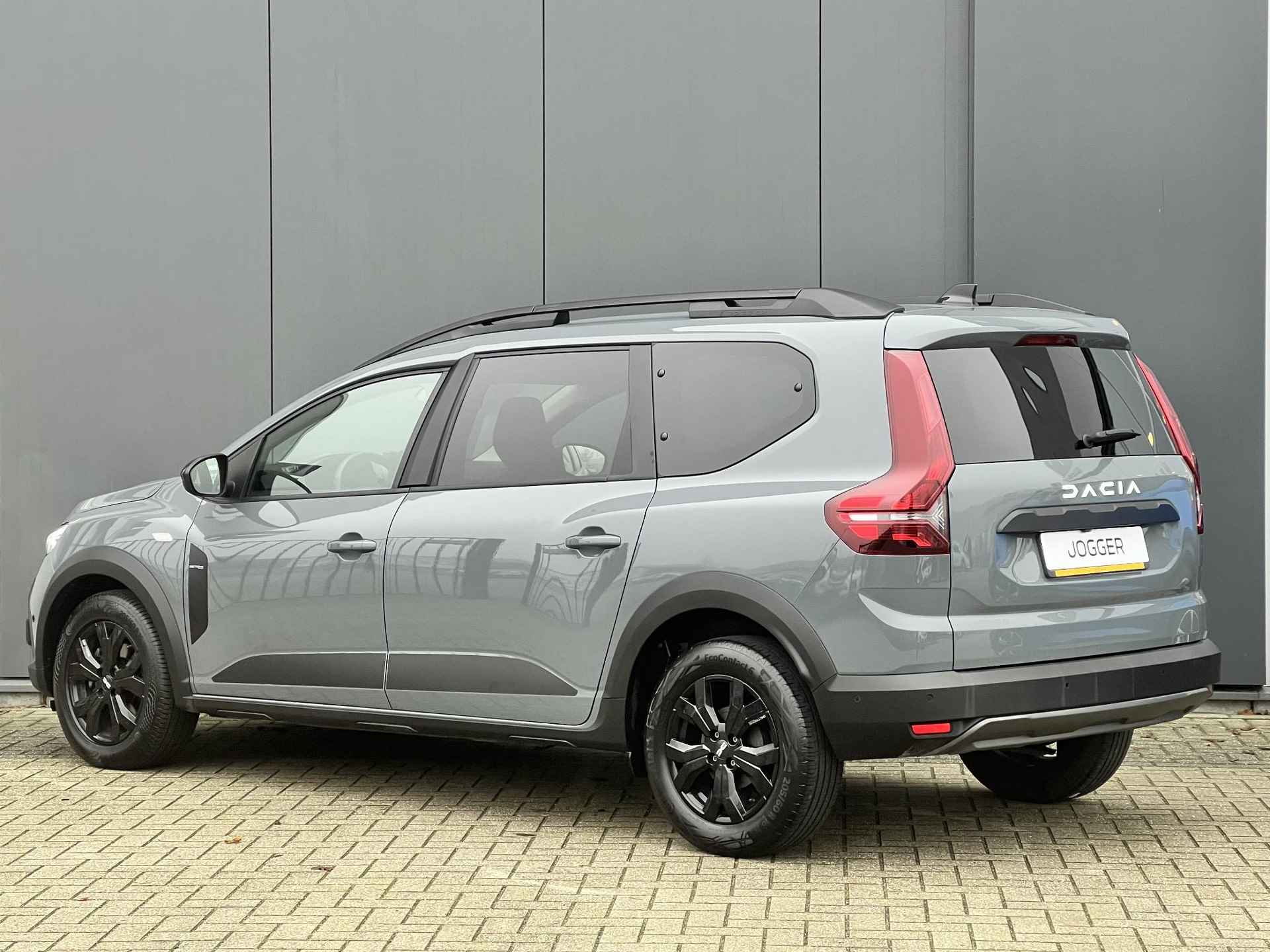 Dacia Jogger 1.0 TCe 110 Extreme 7p. | Pack Navigatie | Pack Extreme | Parkeersensoren voor en achter - 3/20