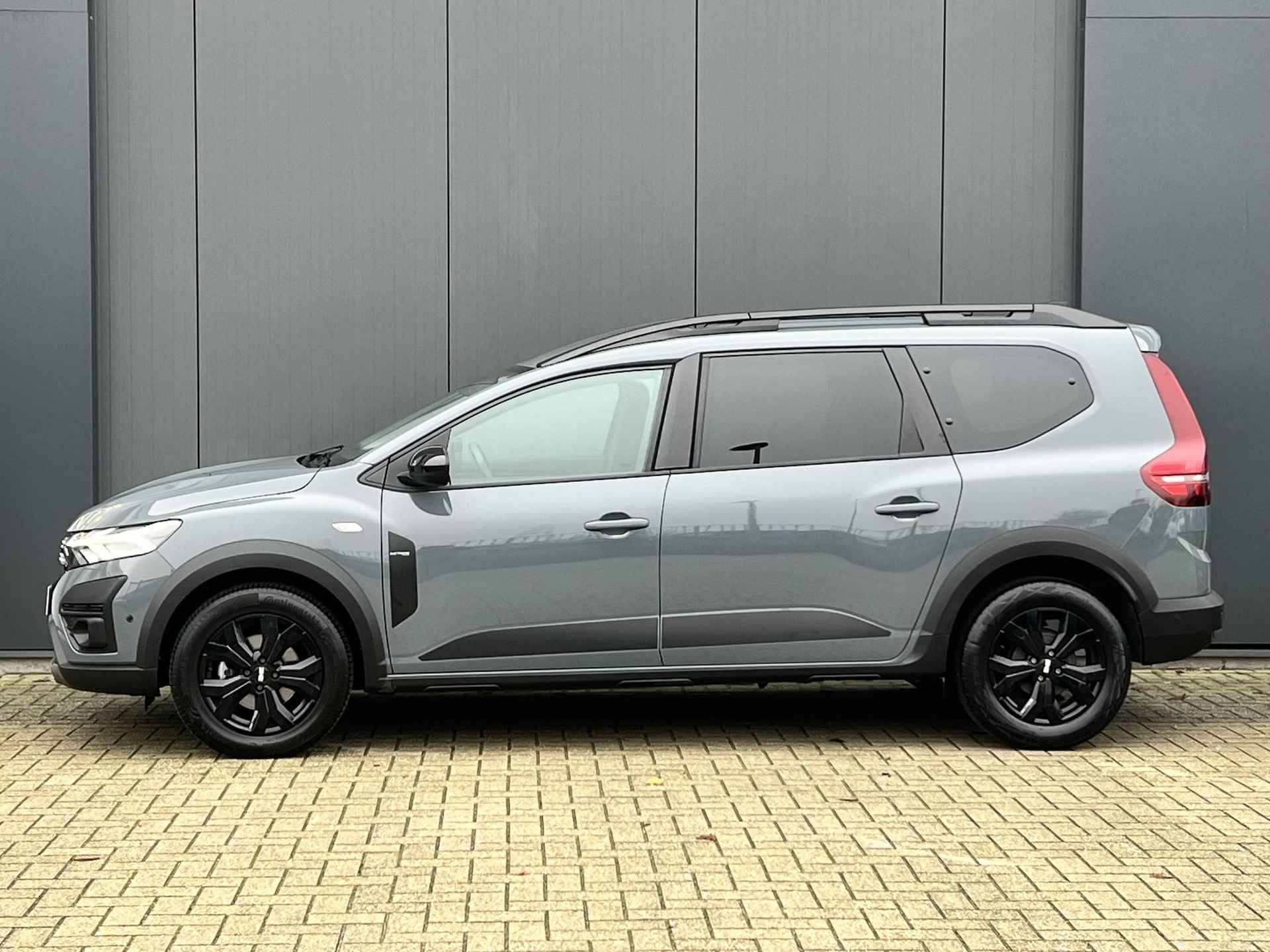 Dacia Jogger 1.0 TCe 110 Extreme 7p. | Pack Navigatie | Pack Extreme | Parkeersensoren voor en achter - 5/20