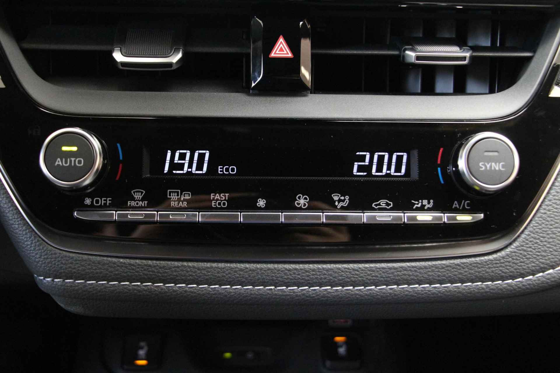 Toyota Corolla Touring Sports 2.0 High Power Hybrid Business Plus | NIEUW UIT VOORRAAD | - 25/38