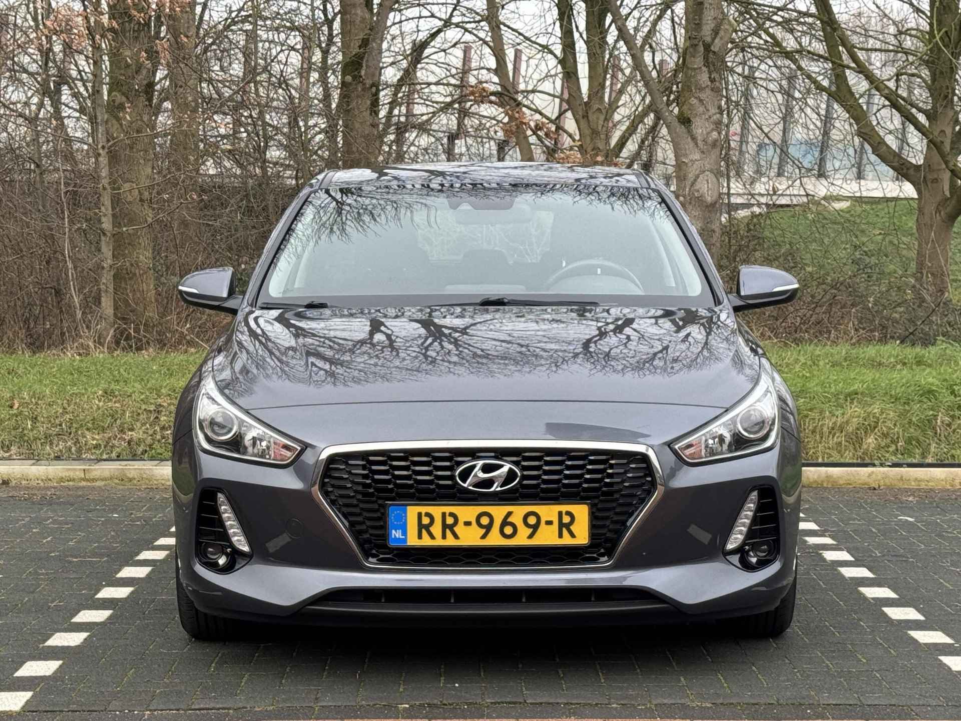 Hyundai i30 1.0 T-GDI 120 PK Comfort | Achteruitrijcamera | Ingebouwde navigatie | Volledig dealer onderhouden | - 6/38