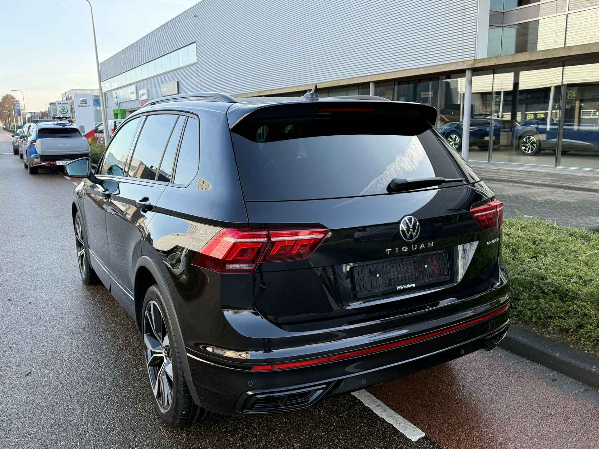 Volkswagen Tiguan 1.4 TSI eHybrid R-Line Business+ / Black Style / 360"CAMERA / NAVI / APP.Connect / 20"LMV / PANODAK / DCC - 9/39