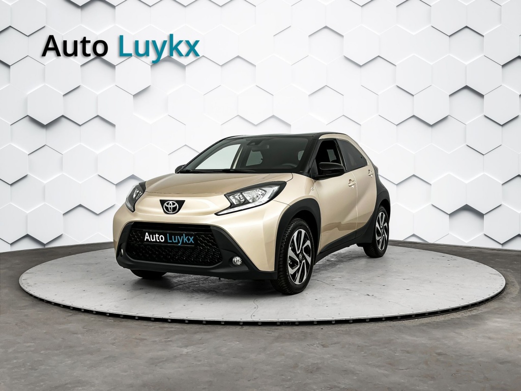 Toyota Aygo X 1.0 Pulse | 17'' L.M. Velgen | Adaptieve Cruise Control | App Connect