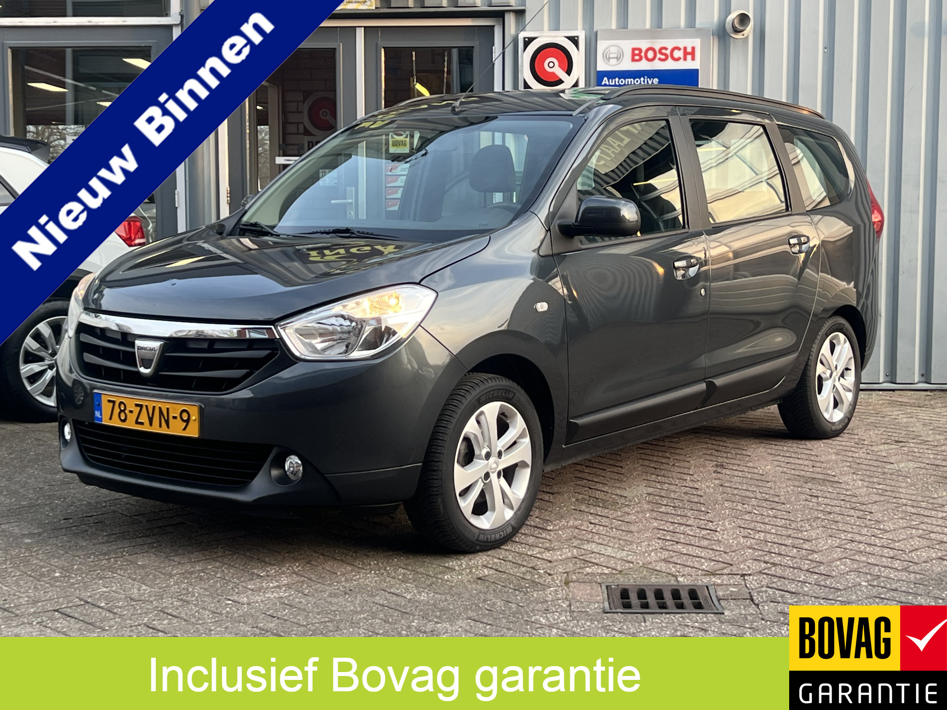 Dacia Lodgy 1.2 TCe Lauréate 5p. | EERSTE EIGENAAR | AIRCO | NAVIGATIE |