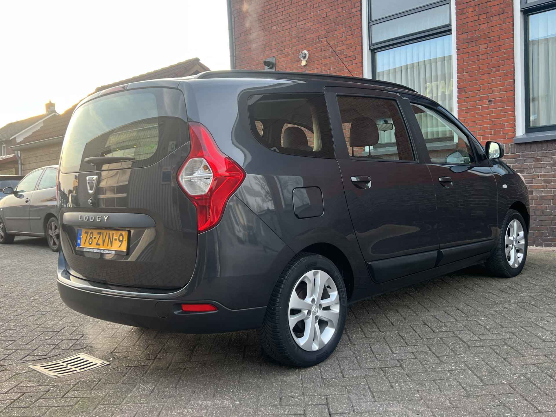 Dacia Lodgy 1.2 TCe Lauréate 5p. | EERSTE EIGENAAR | AIRCO | NAVIGATIE | - 7/26