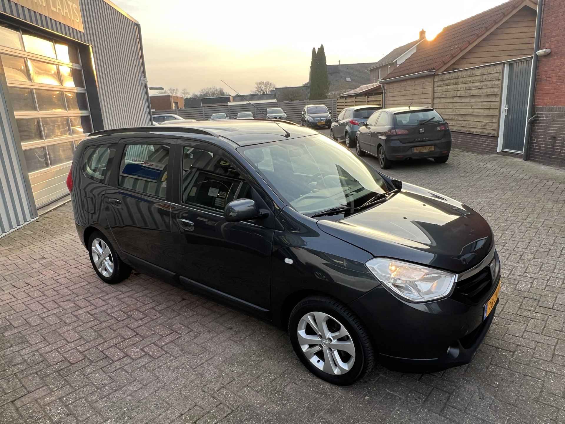 Dacia Lodgy 1.2 TCe Lauréate 5p. | EERSTE EIGENAAR | AIRCO | NAVIGATIE | - 12/26